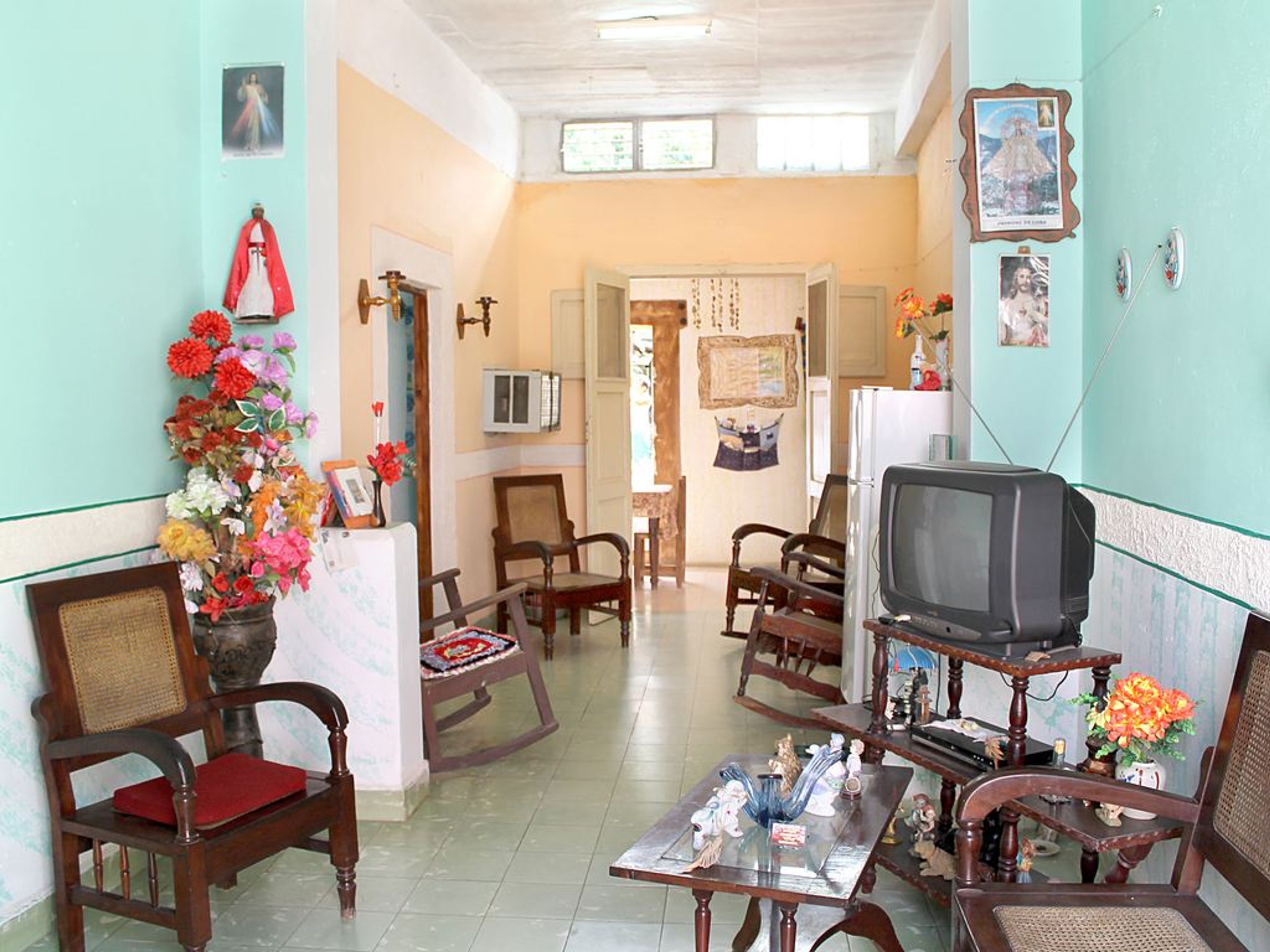 Hostal Mercedes, ABEL SANTAMARÍA (Lirio Blanco), No.256House's living room