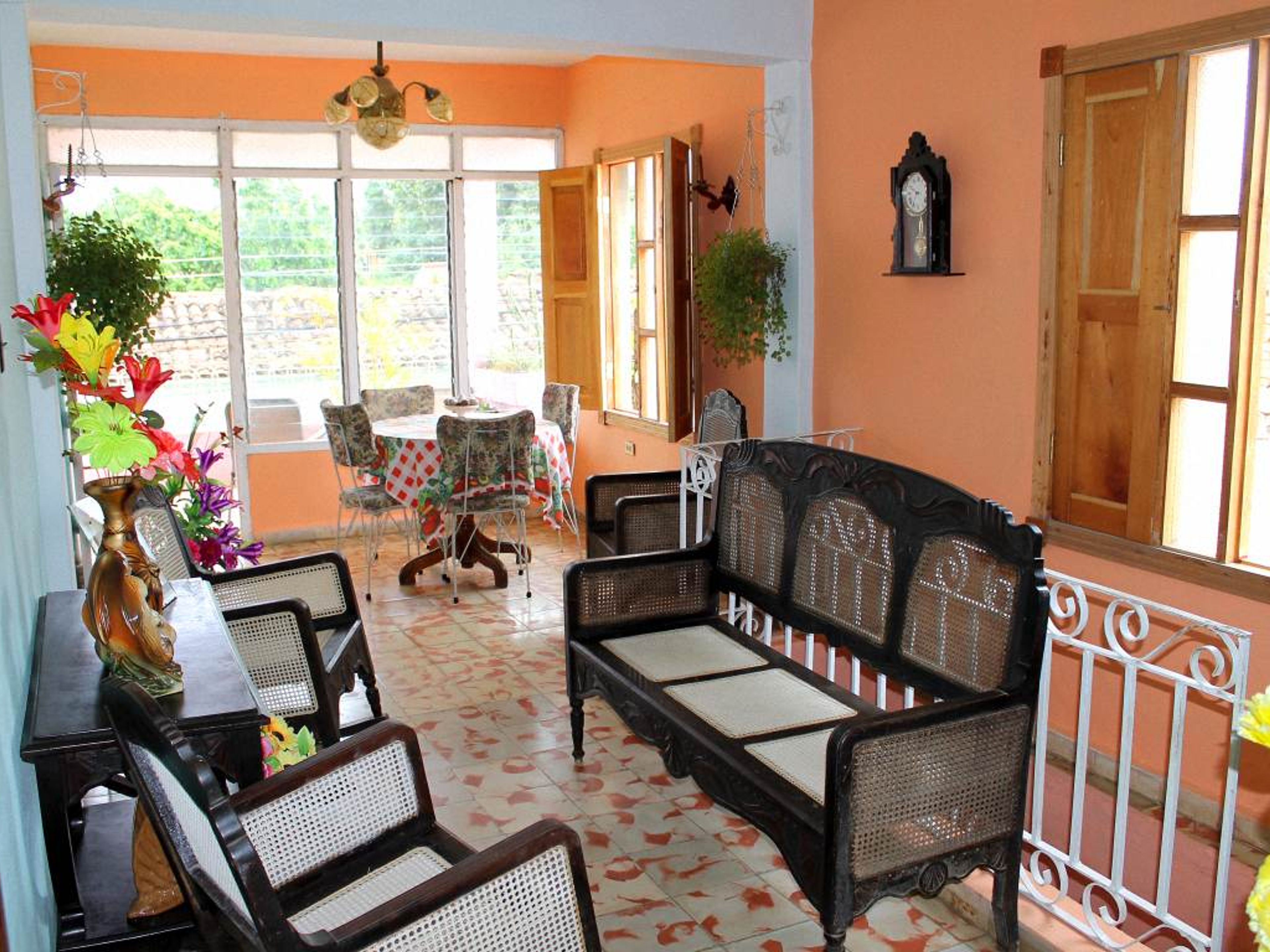 Hostal Altos del Destino, SANTO DOMINGO, No. 172House's dinning-living room