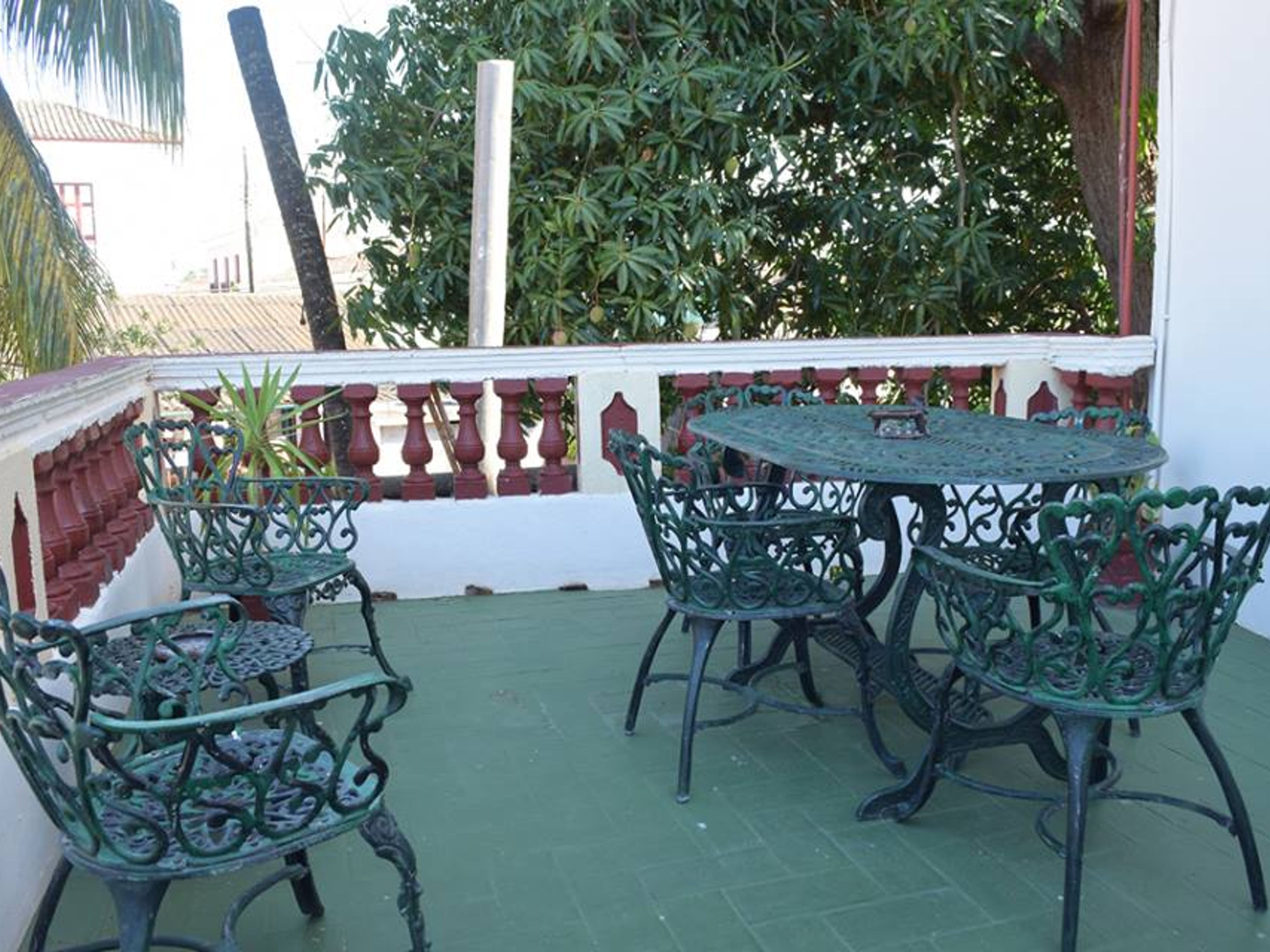 Hostal El Laberinto de Duarveras, PI Y MARGALL, No. 17 - House´s terrace details