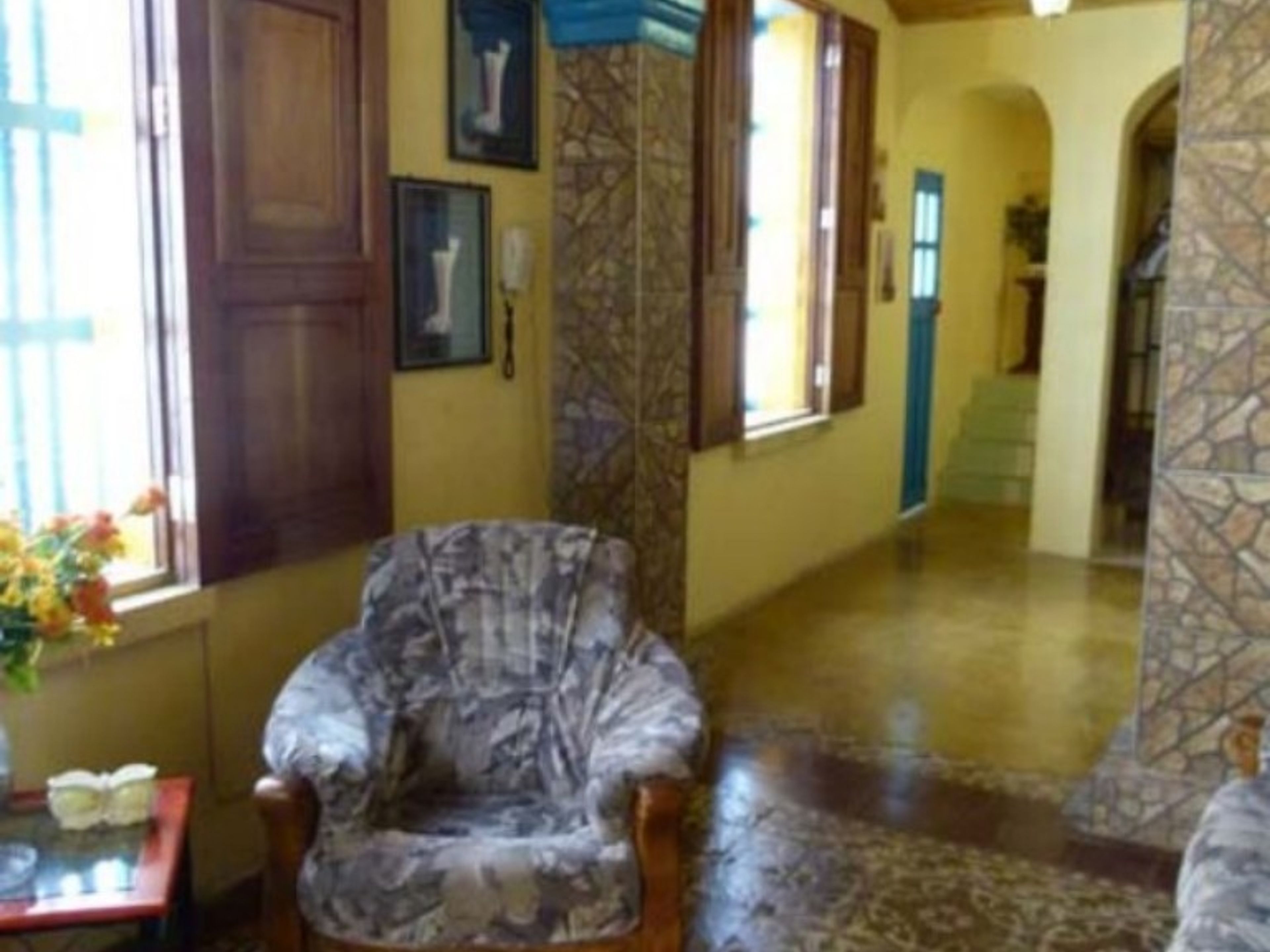 Casa Yamisel, JOSÉ MARTÍ, No. 145-AHouse living room