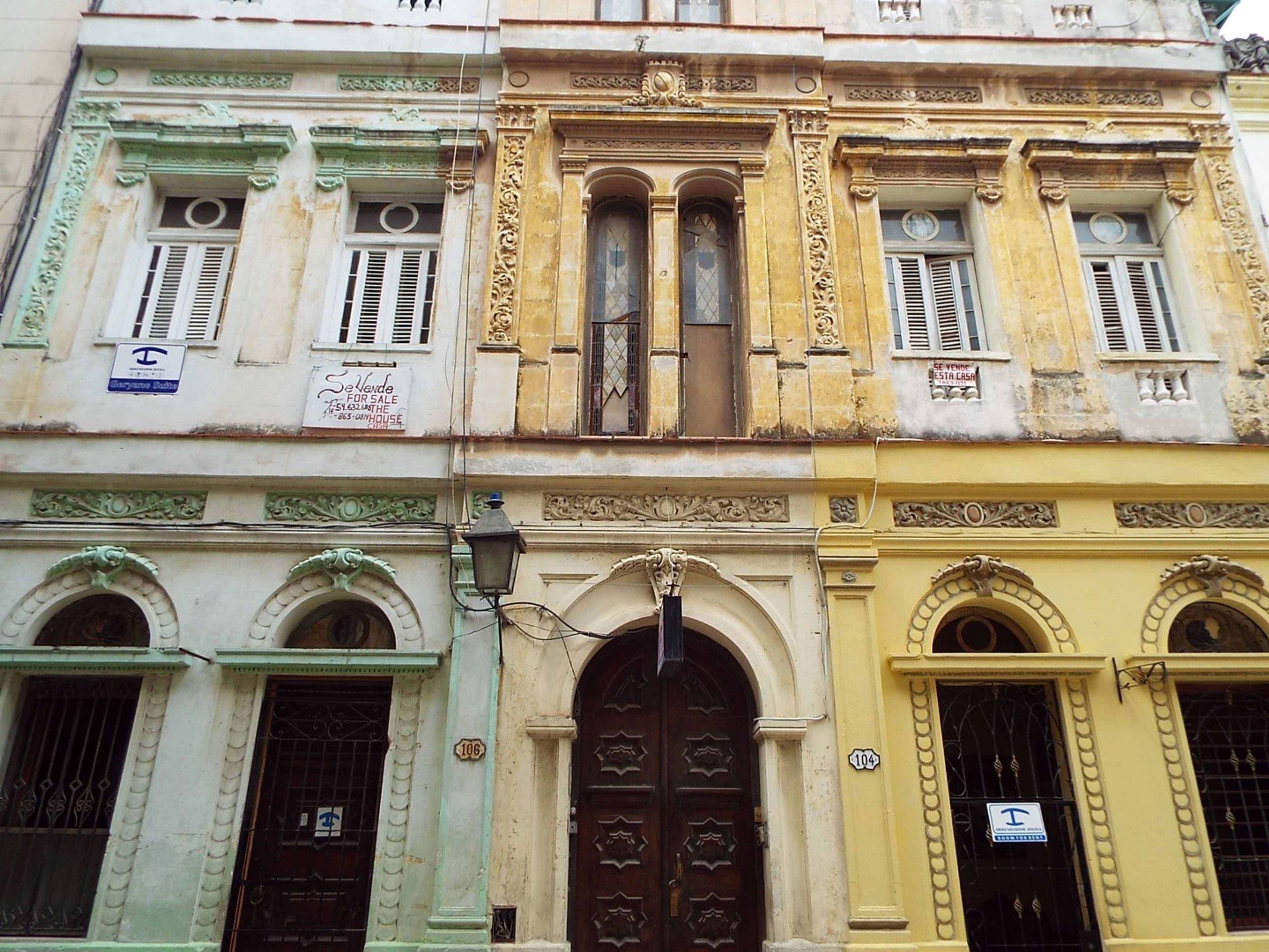 Casa de Alexis y Mary I, SAN JUAN DE DIOS, No. 106