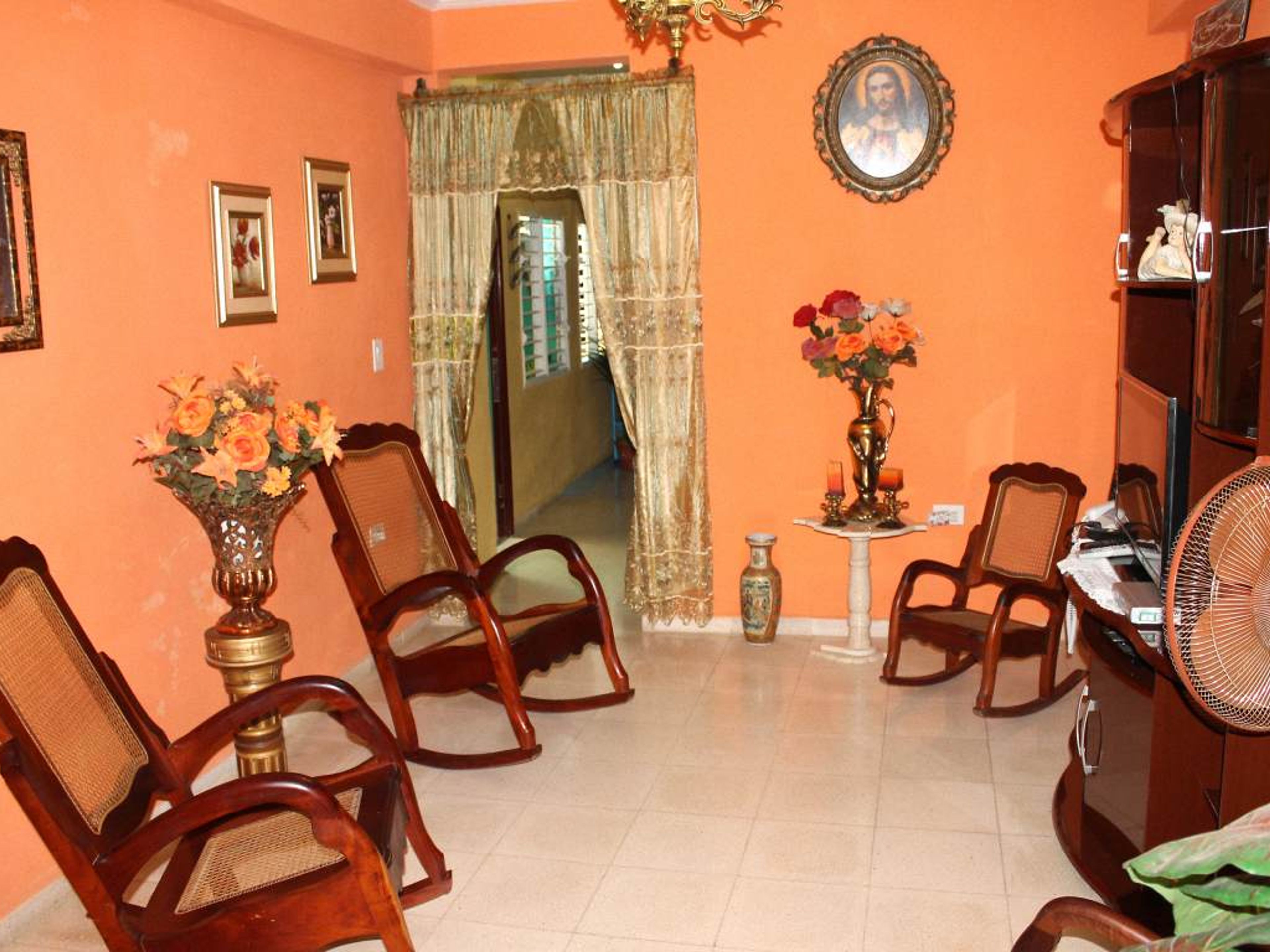 Hostal El Talisman, MARIO GUERRA (San Cayetano), No. 157-AHouse's living room