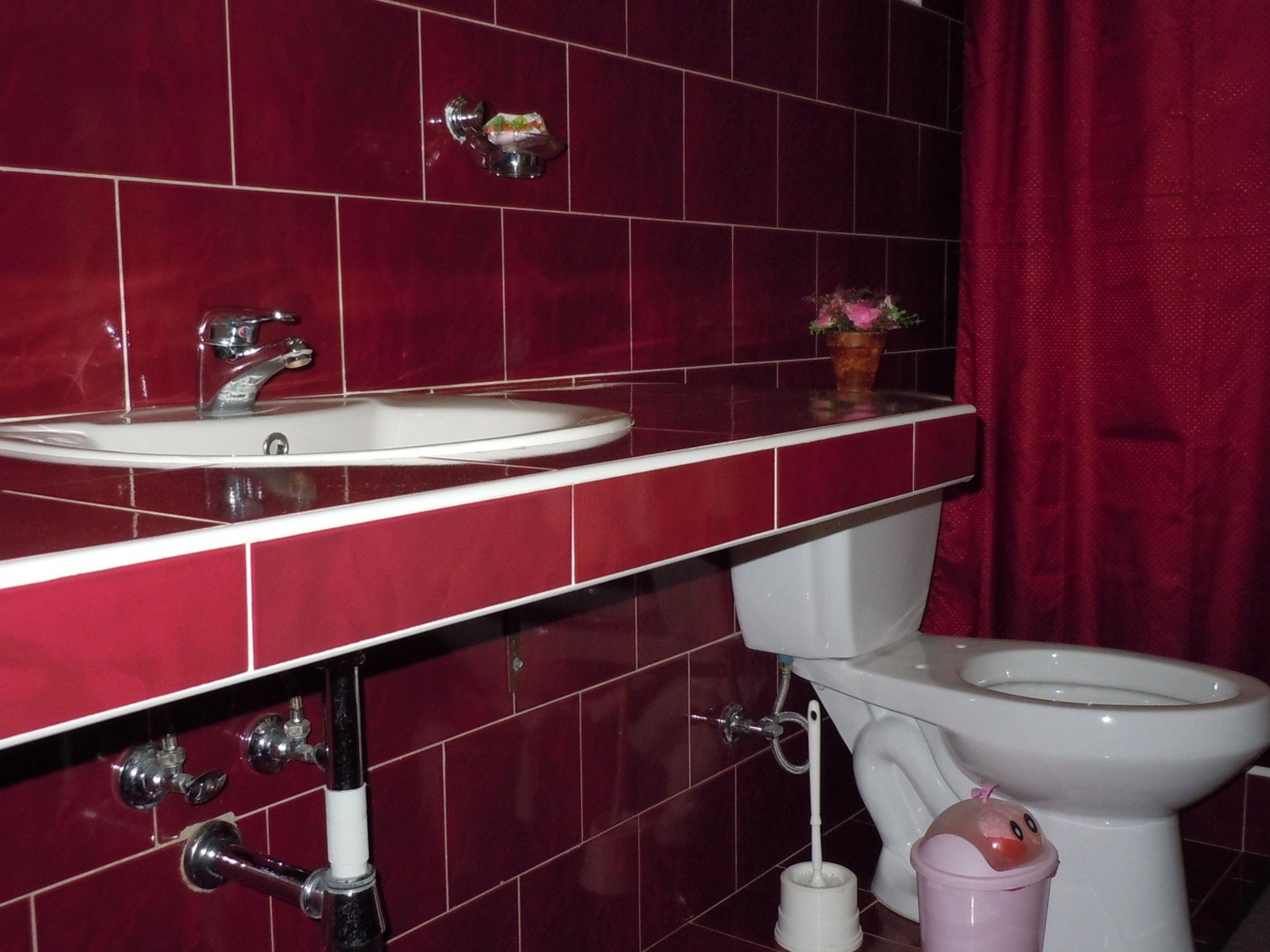 Casa Leonardo y Rosa, PADRE QUIROGA, No. 9Bathroom