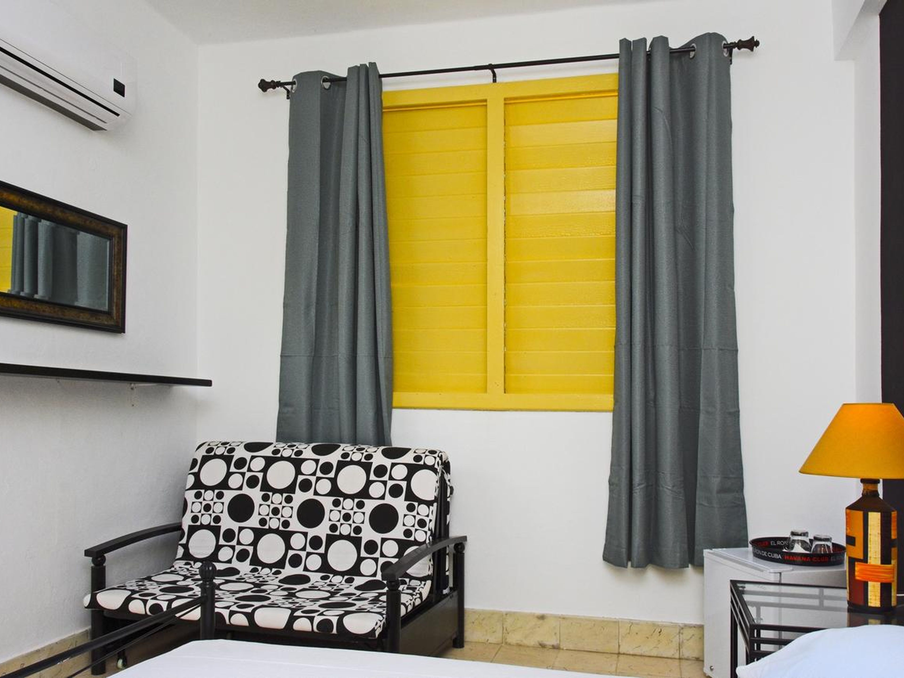 Casa Detalles, CALLE 13, No. 205 - House details