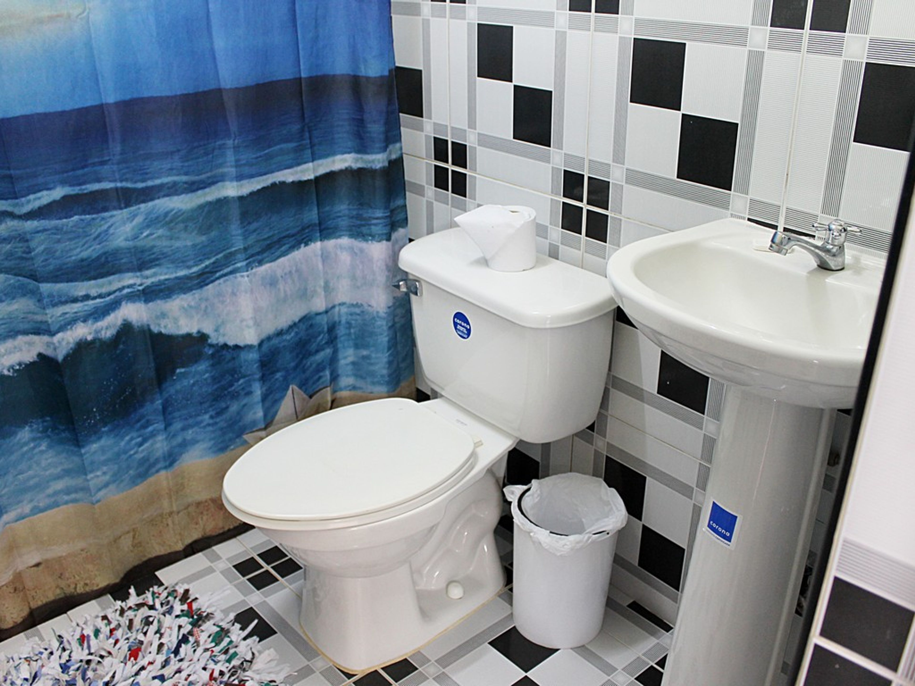 Hostal Bartender’s Cadalso, JOSE GONZALEZ CURBELO, No. 15Bathroom´s view