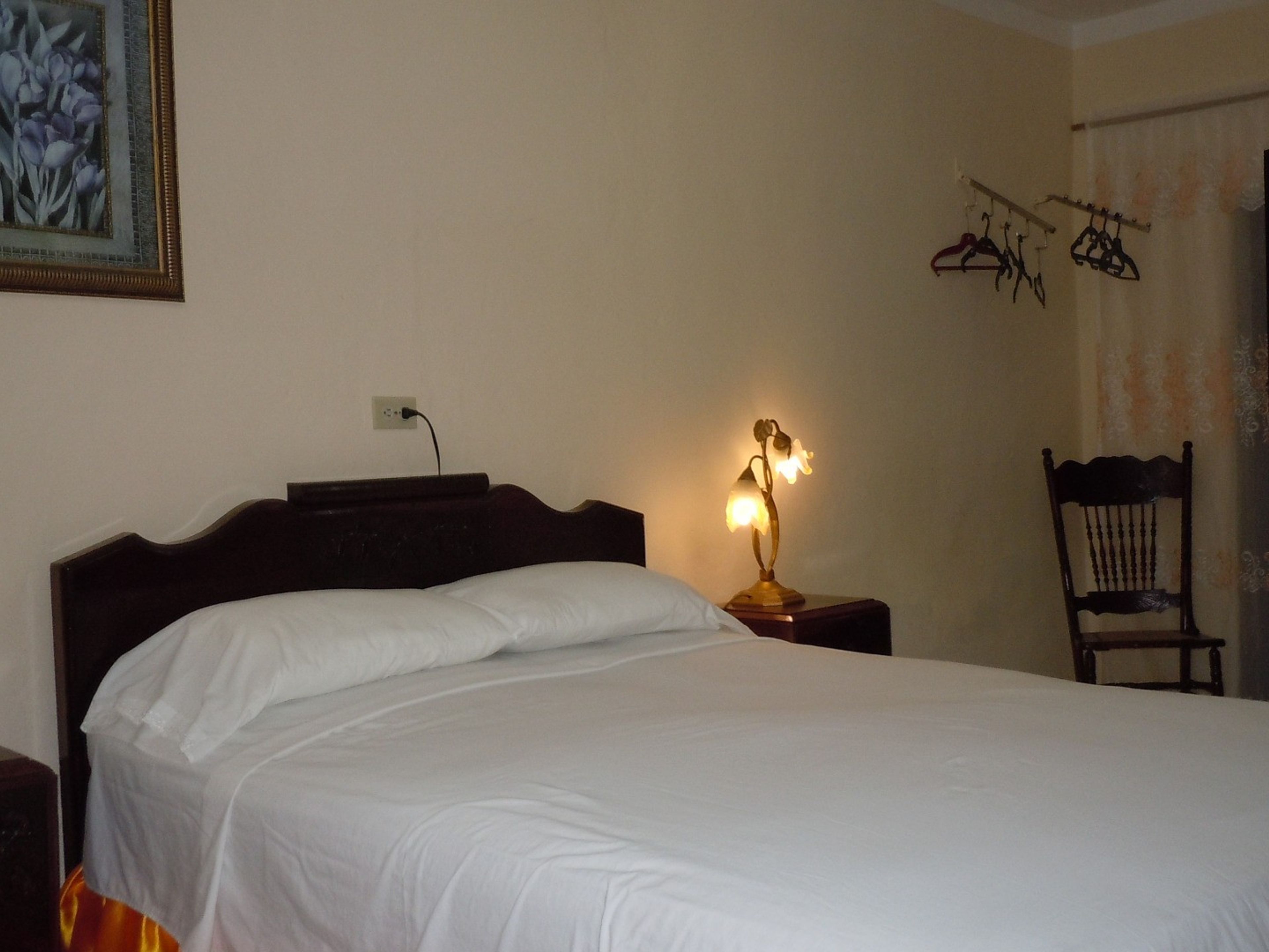 Hostal Los Hermanos, CÉSPEDES, No. 13Standard Room 1