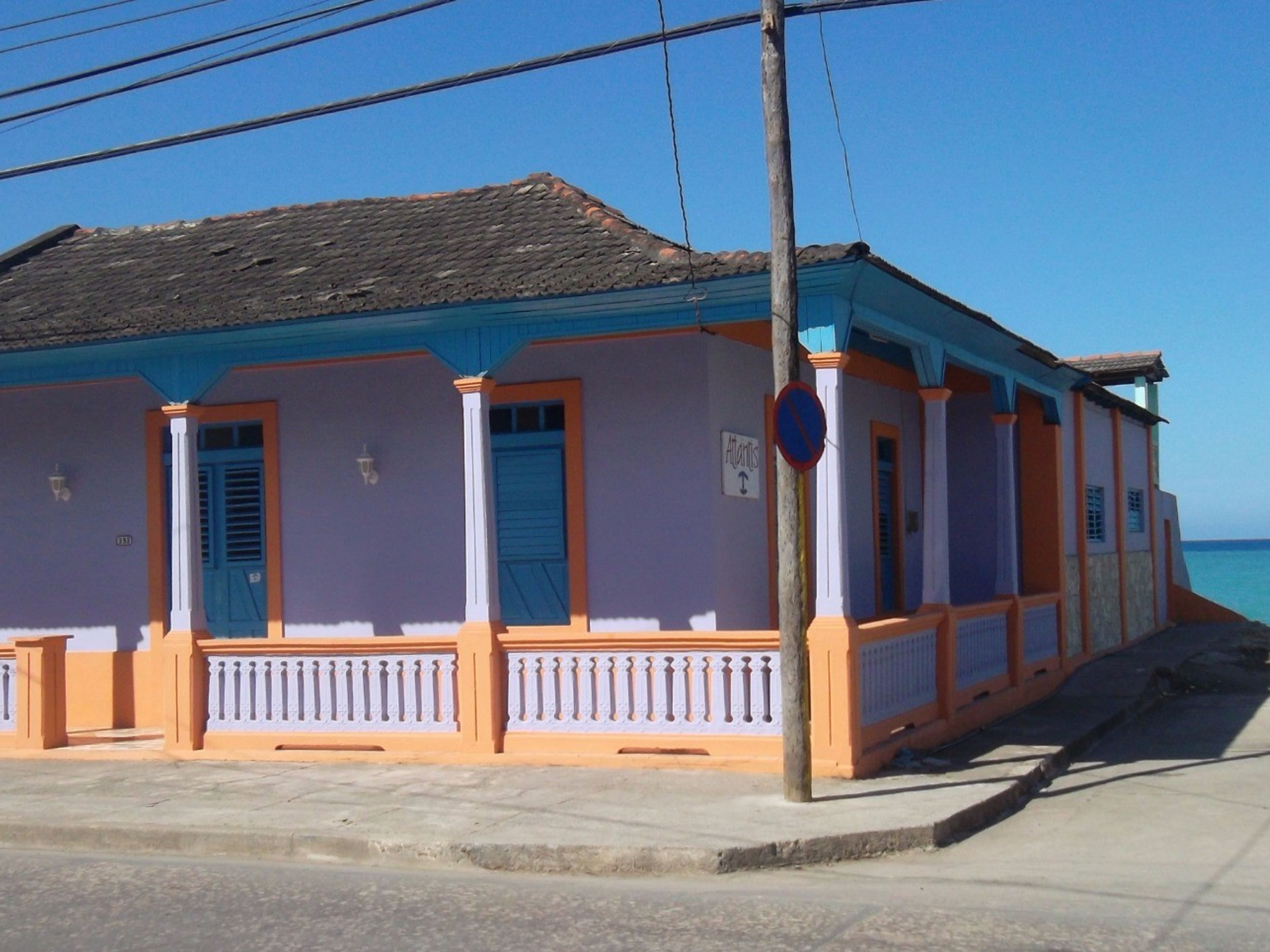 Casa Atlantis, MARTÍ, No. 393
