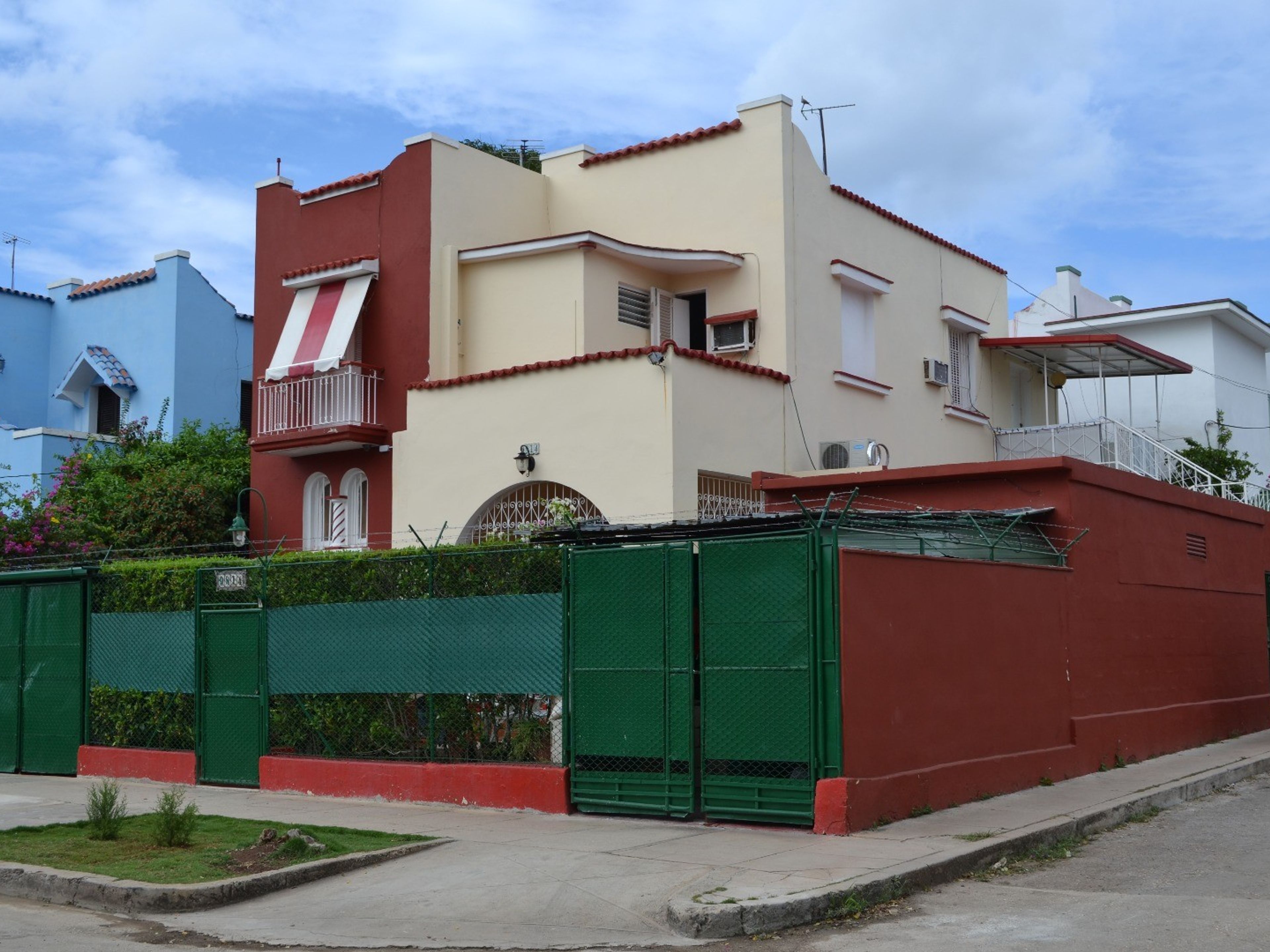 Casa Marisol Borrego de la Nuez, CALLE 7ma, No. 9818