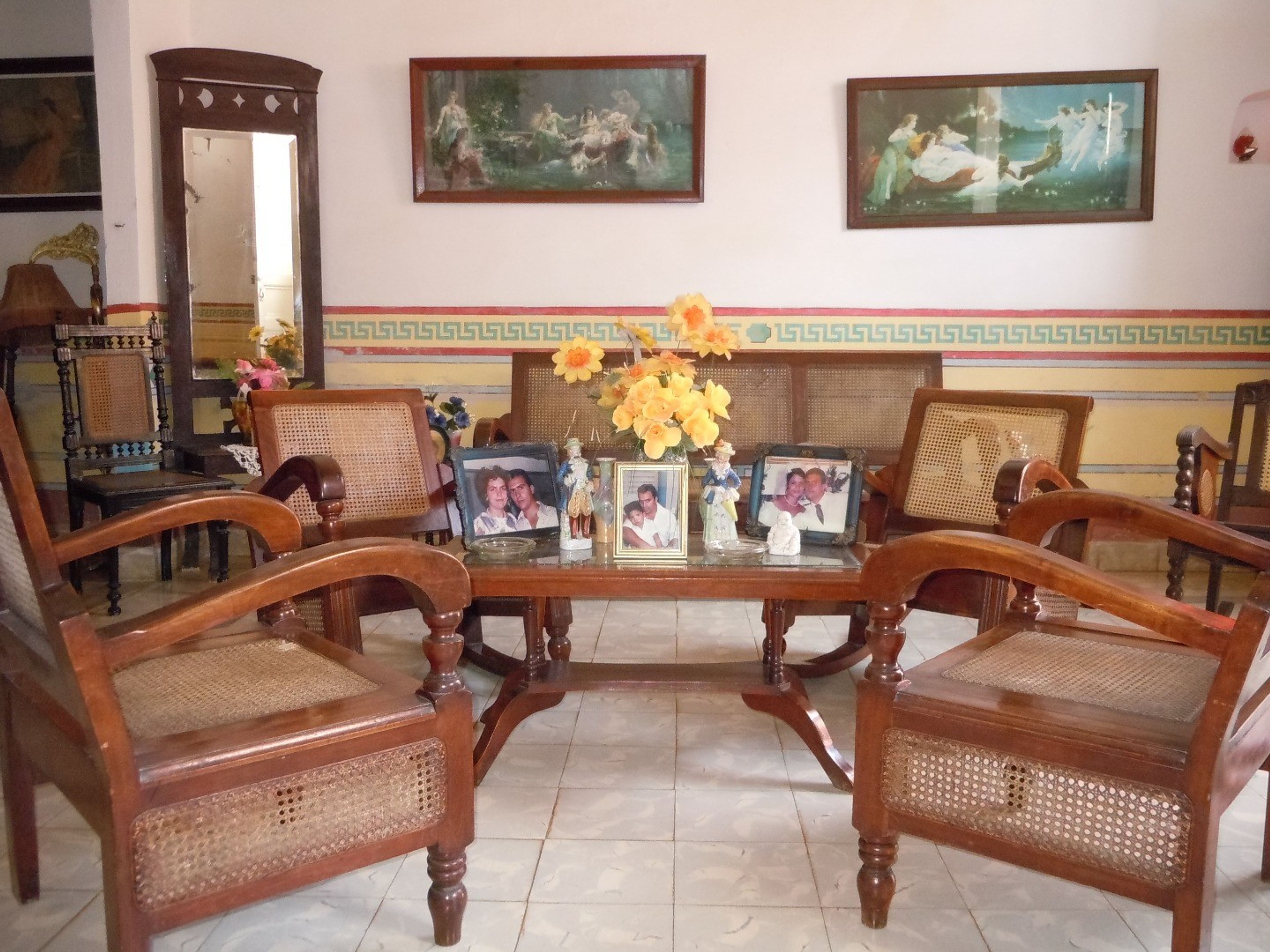 Hostal Conchita Soler, ANTONIO MACEO (Gutiérrez), No. 553House's living room