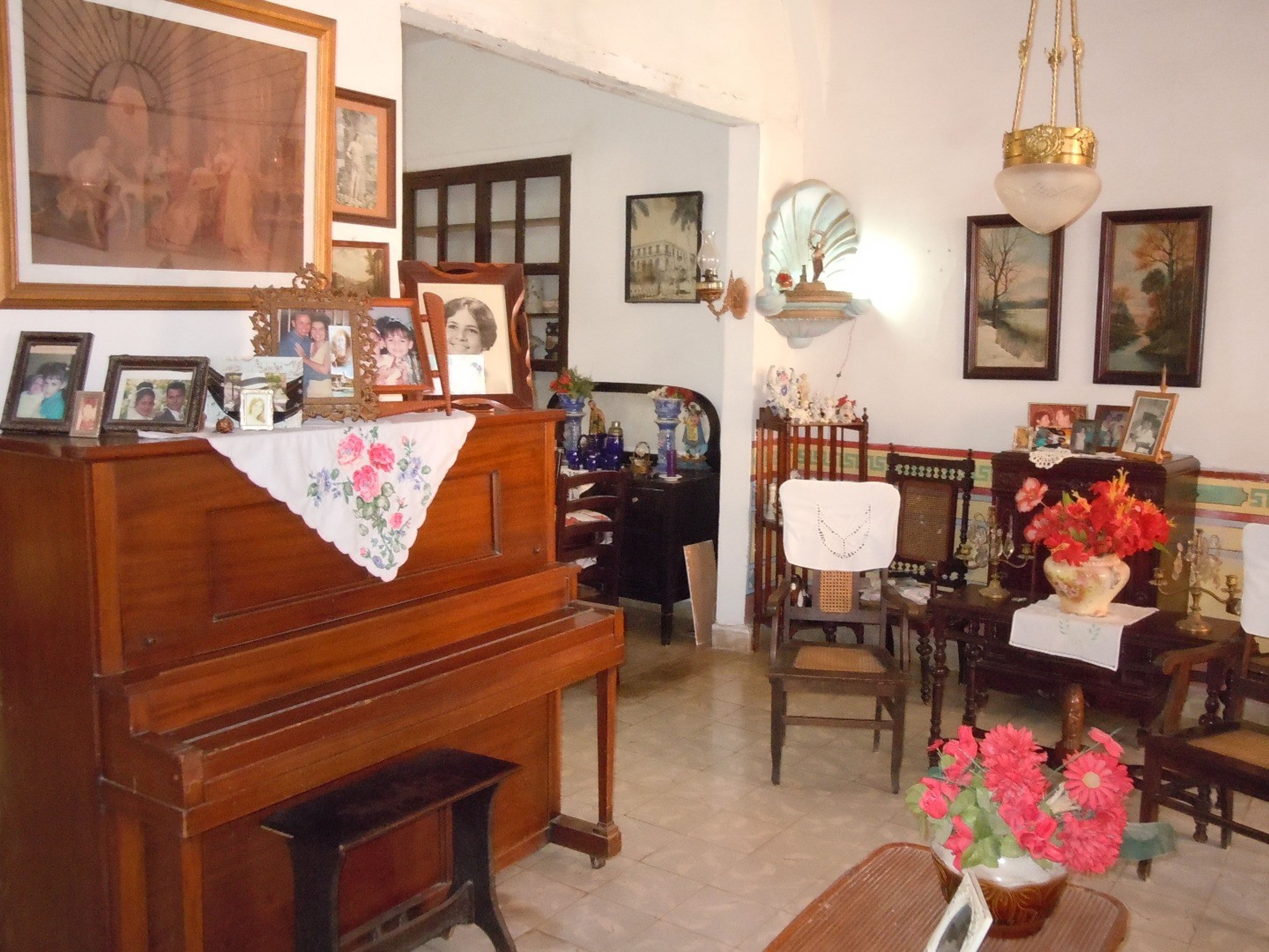 Hostal Conchita Soler, ANTONIO MACEO (Gutiérrez), No. 553House's living room