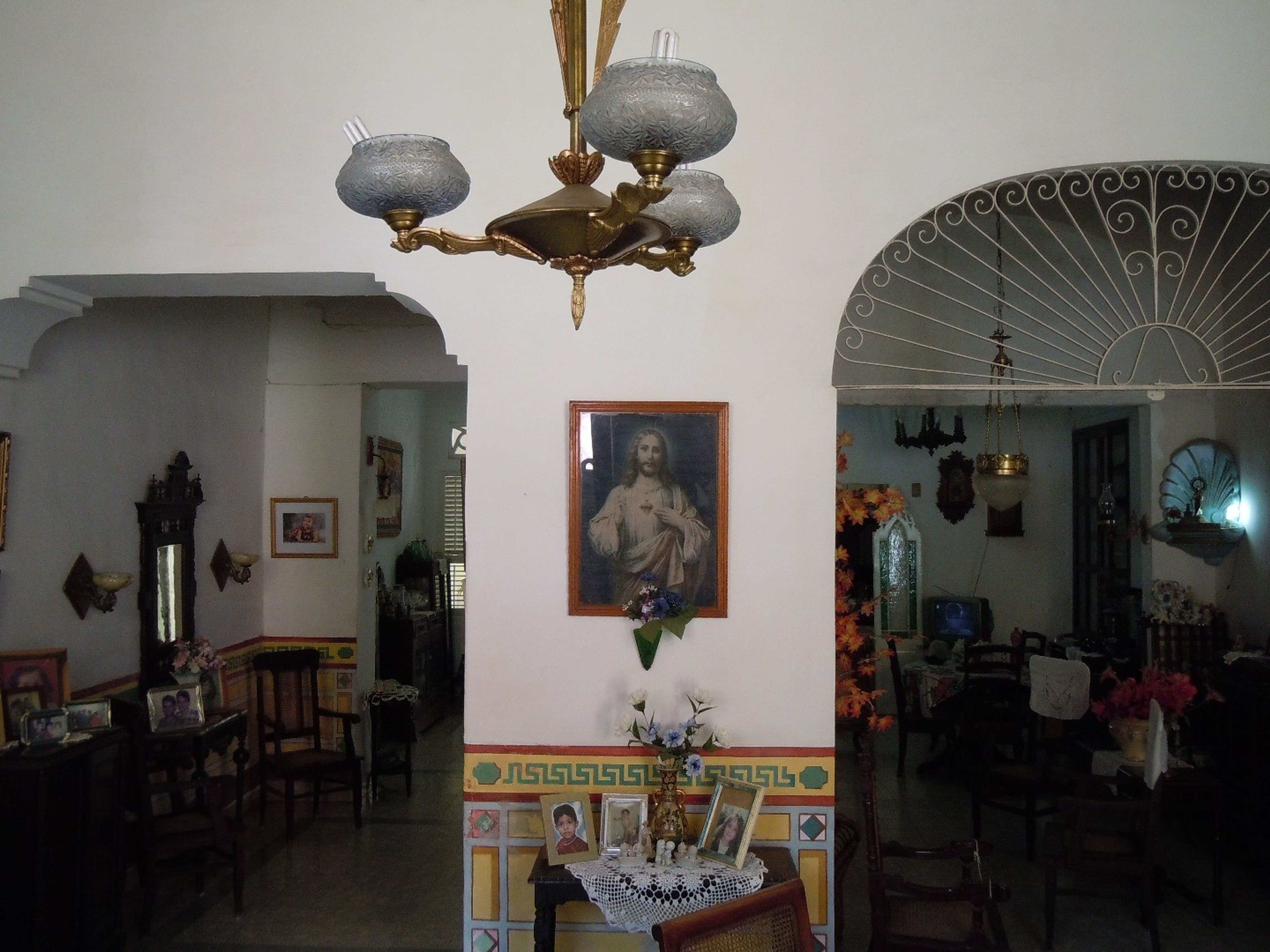 Hostal Conchita Soler, ANTONIO MACEO (Gutiérrez), No. 553 - House's details