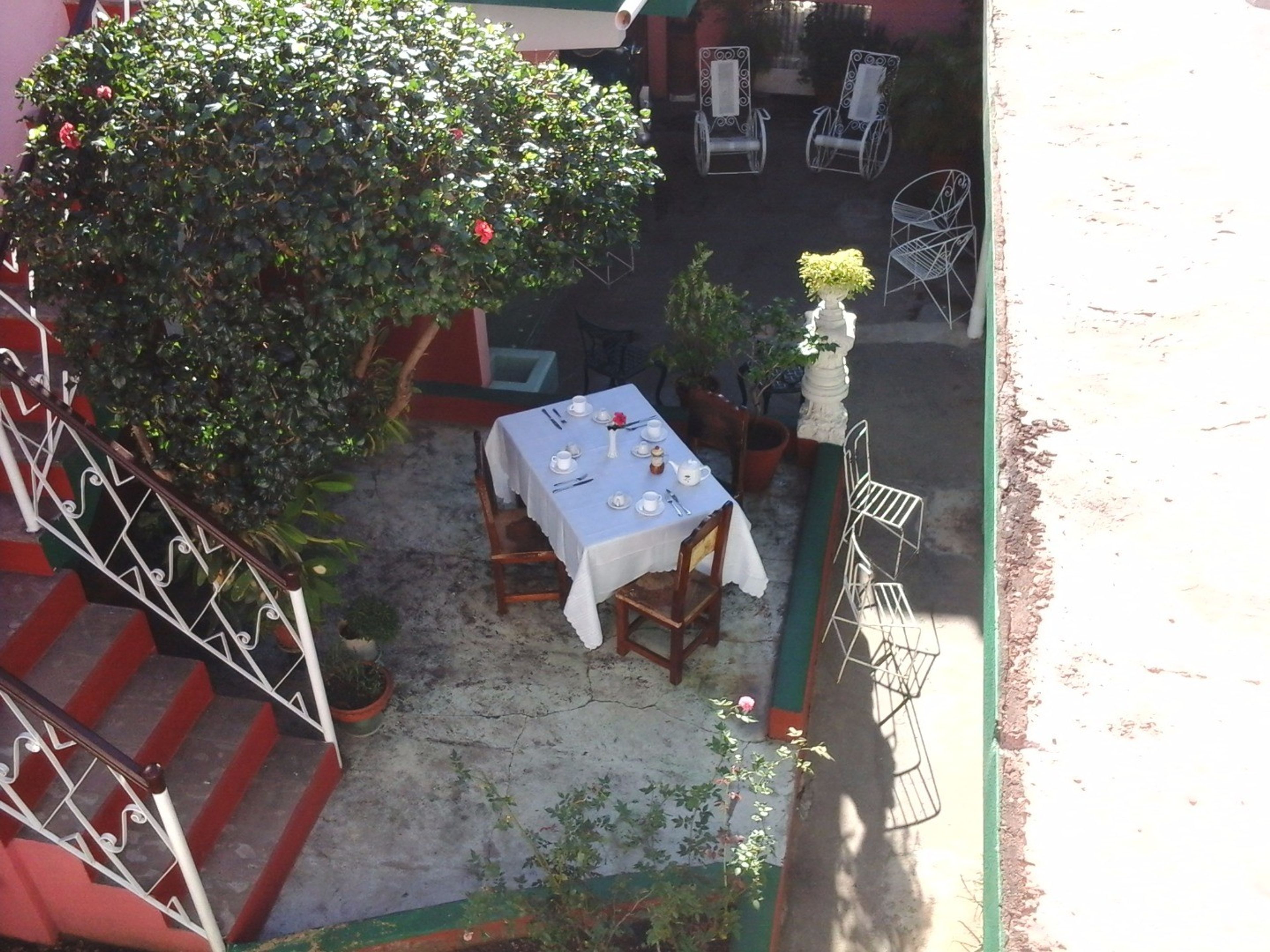 Hostal El Veterano, LINO PÉREZ (San Proscopio), No. 176 - House's inside patio view