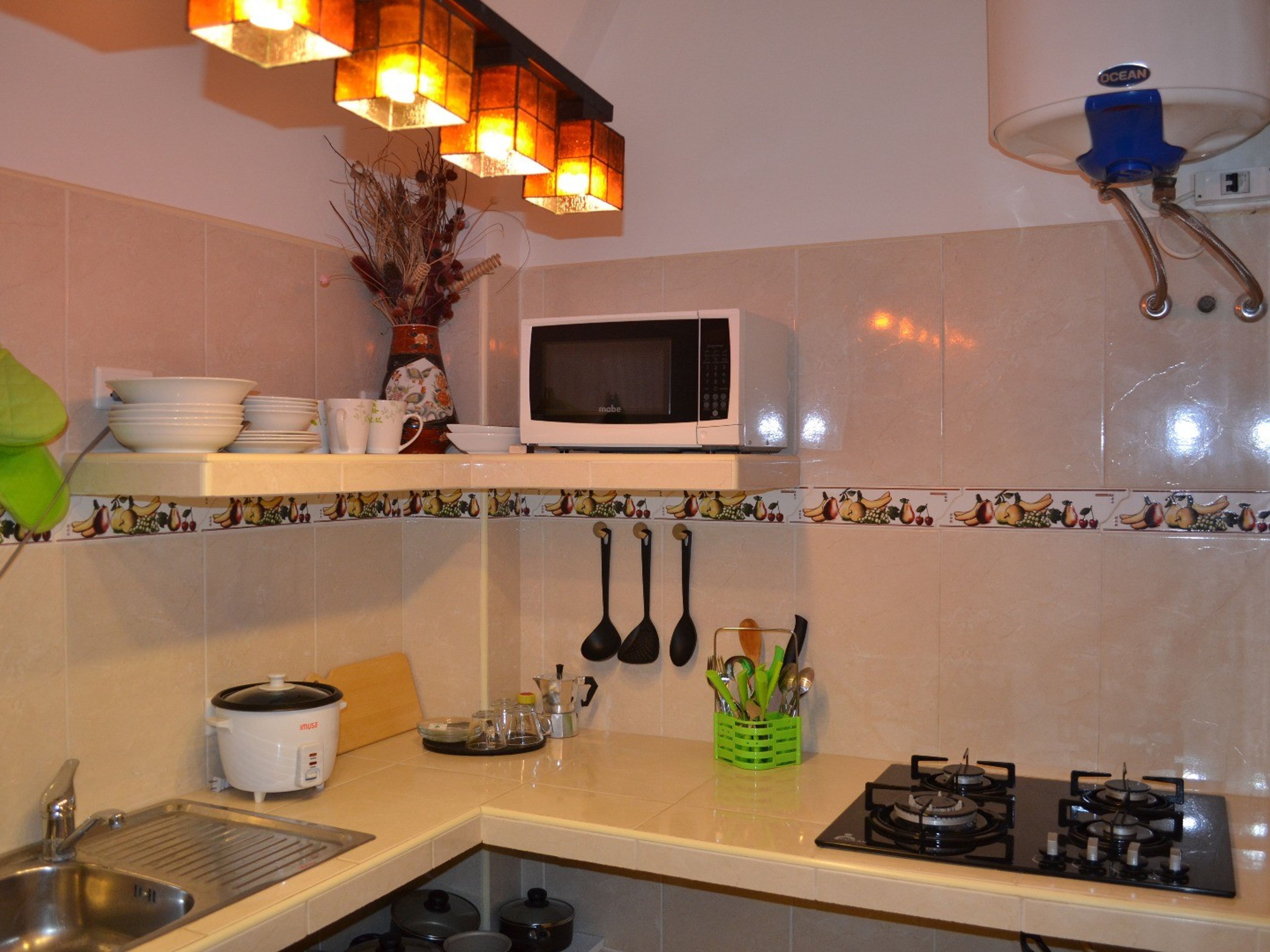 Дом Rancho Luna, CALLE L, No. 208Kitchen view