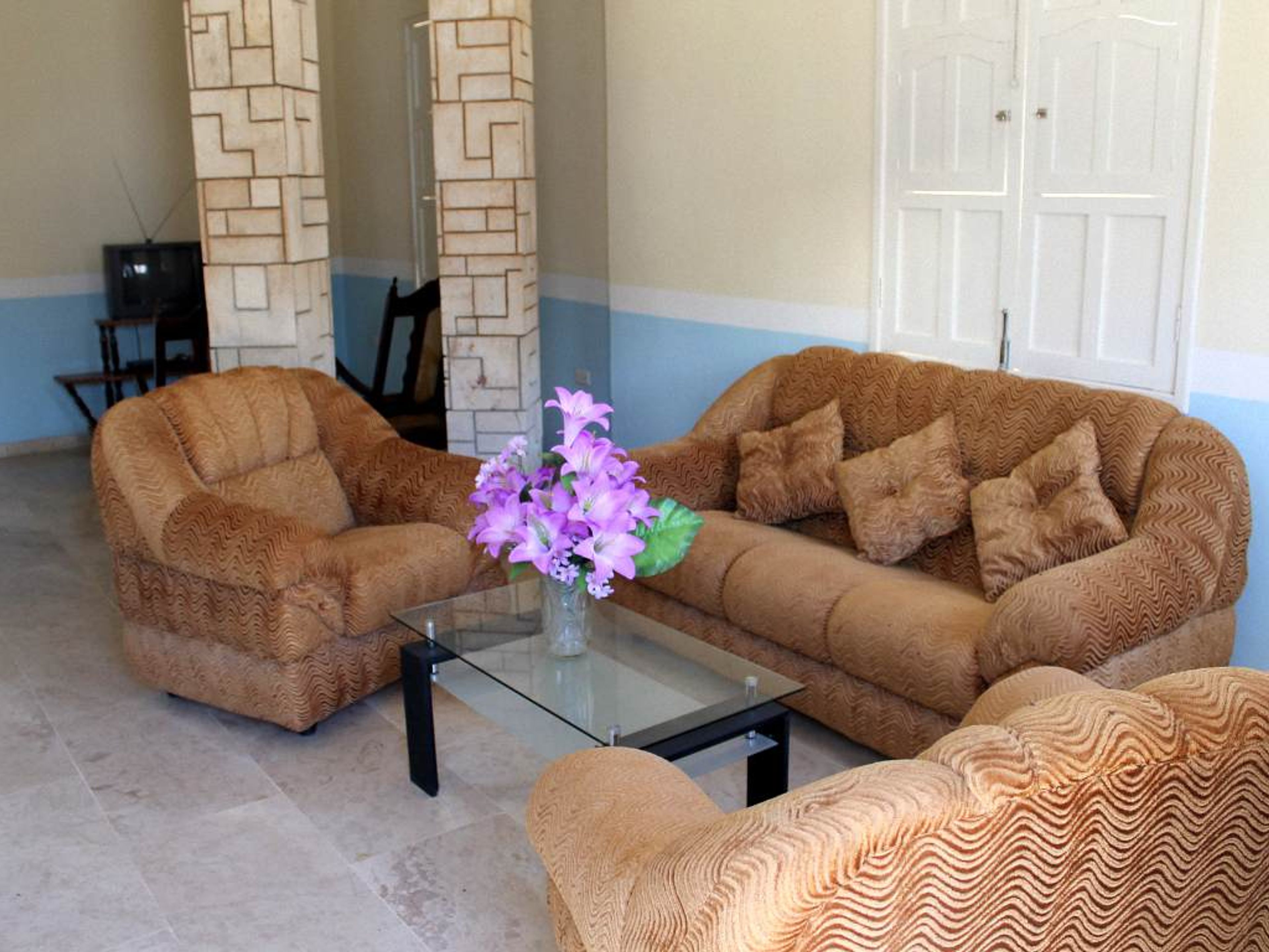 Hostal La Merced, ANTONIO GUITERAS (Mercedes), No. 106House's living room