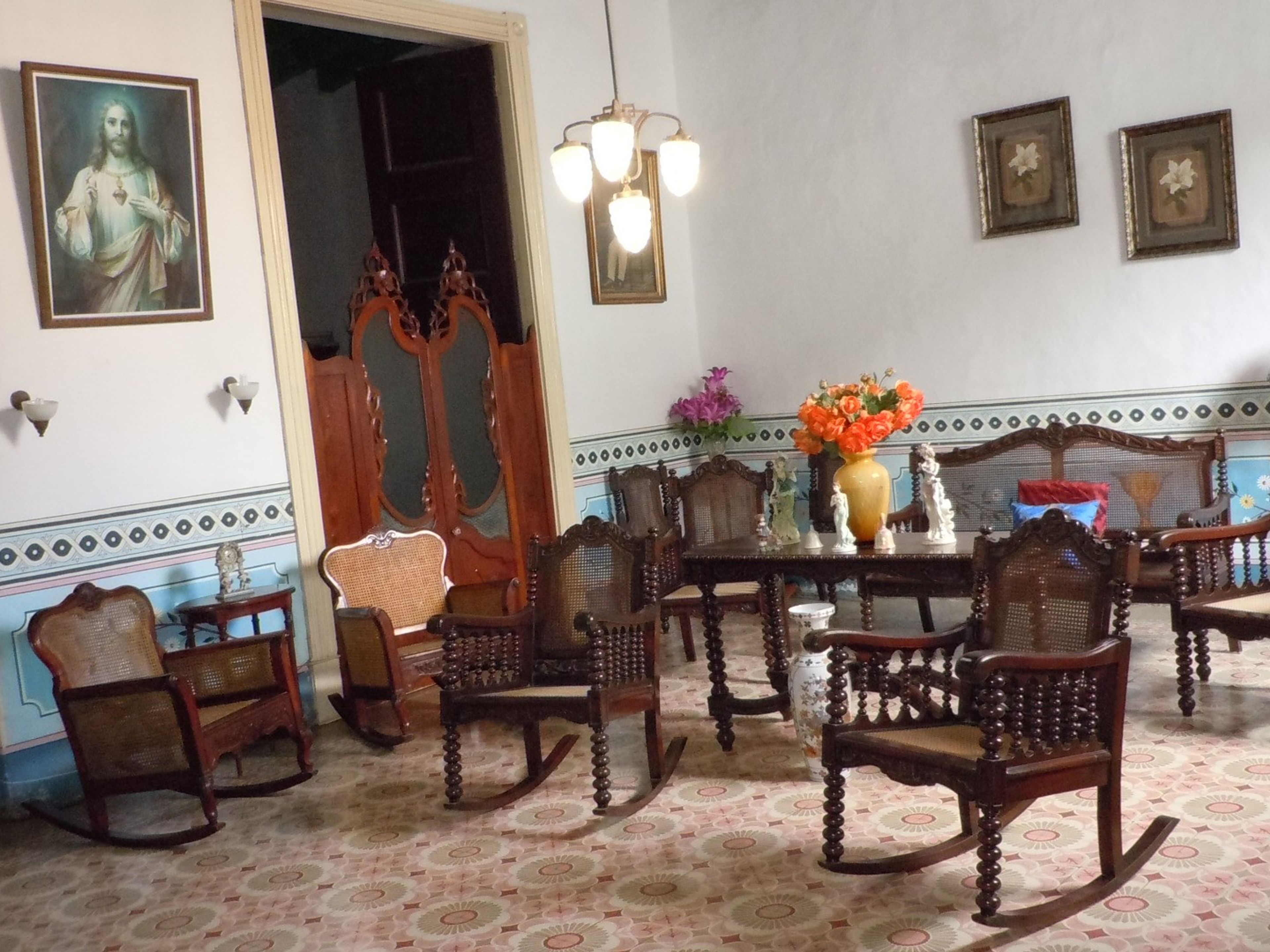 Casa Balbina, ANTONIO MACEO (Gutiérrez), No. 355House's living room