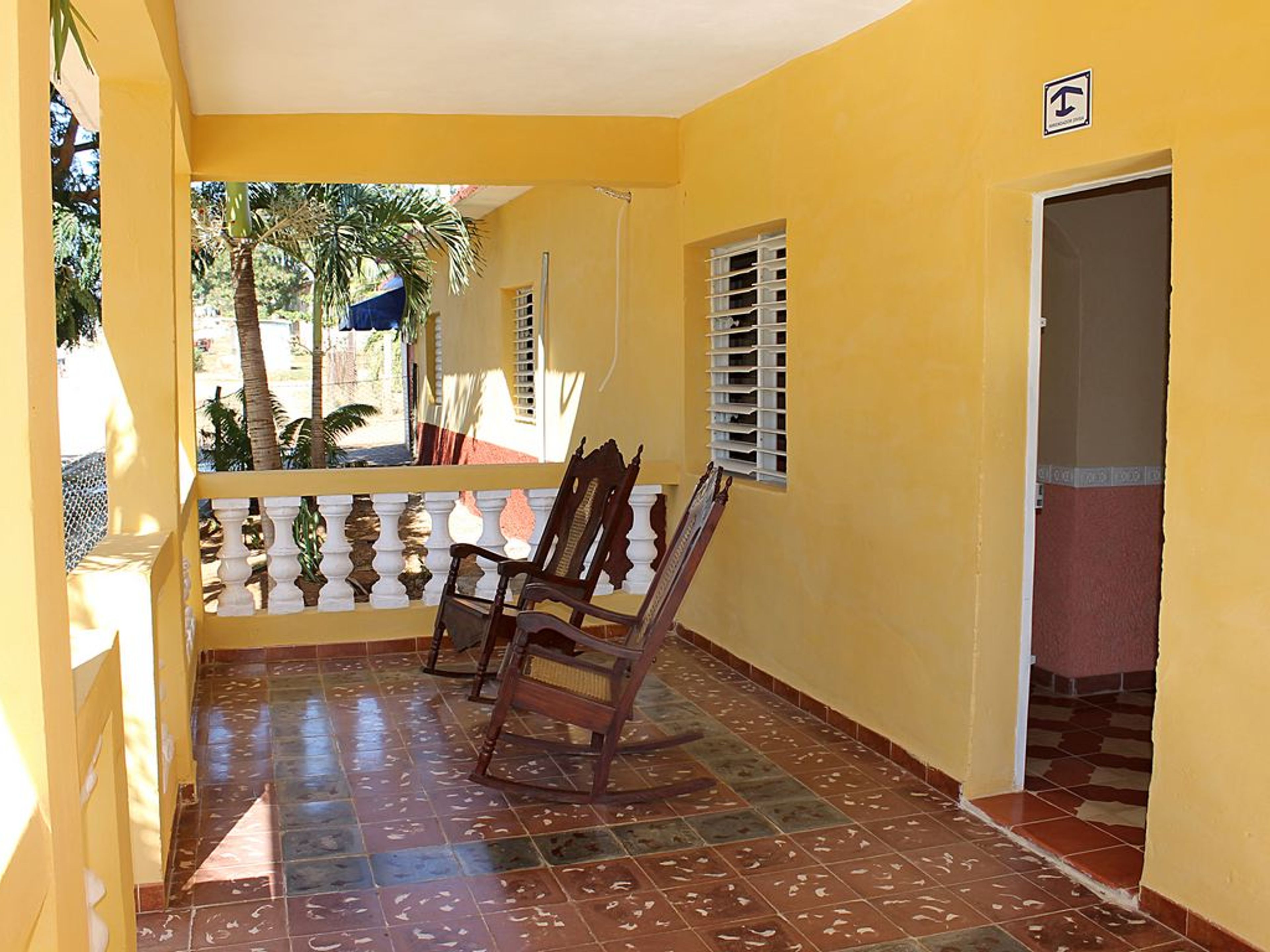 Hostal Y&Y, FRANK PAÍS (Del Carmen), No. 159-AHouse's porche view