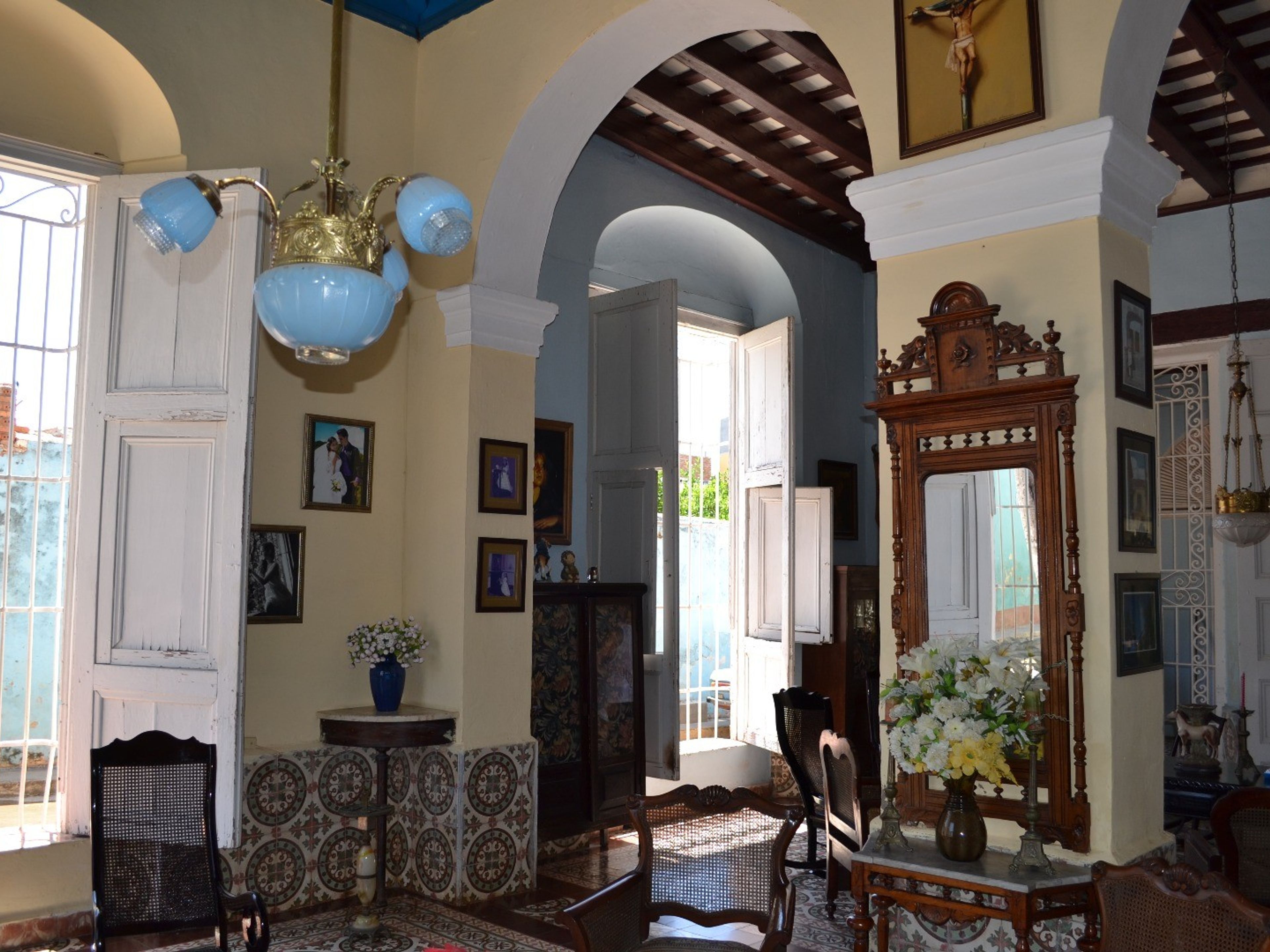 Casa Muñoz, JOSÉ MARTÍ (Jesús María), No. 401House living room