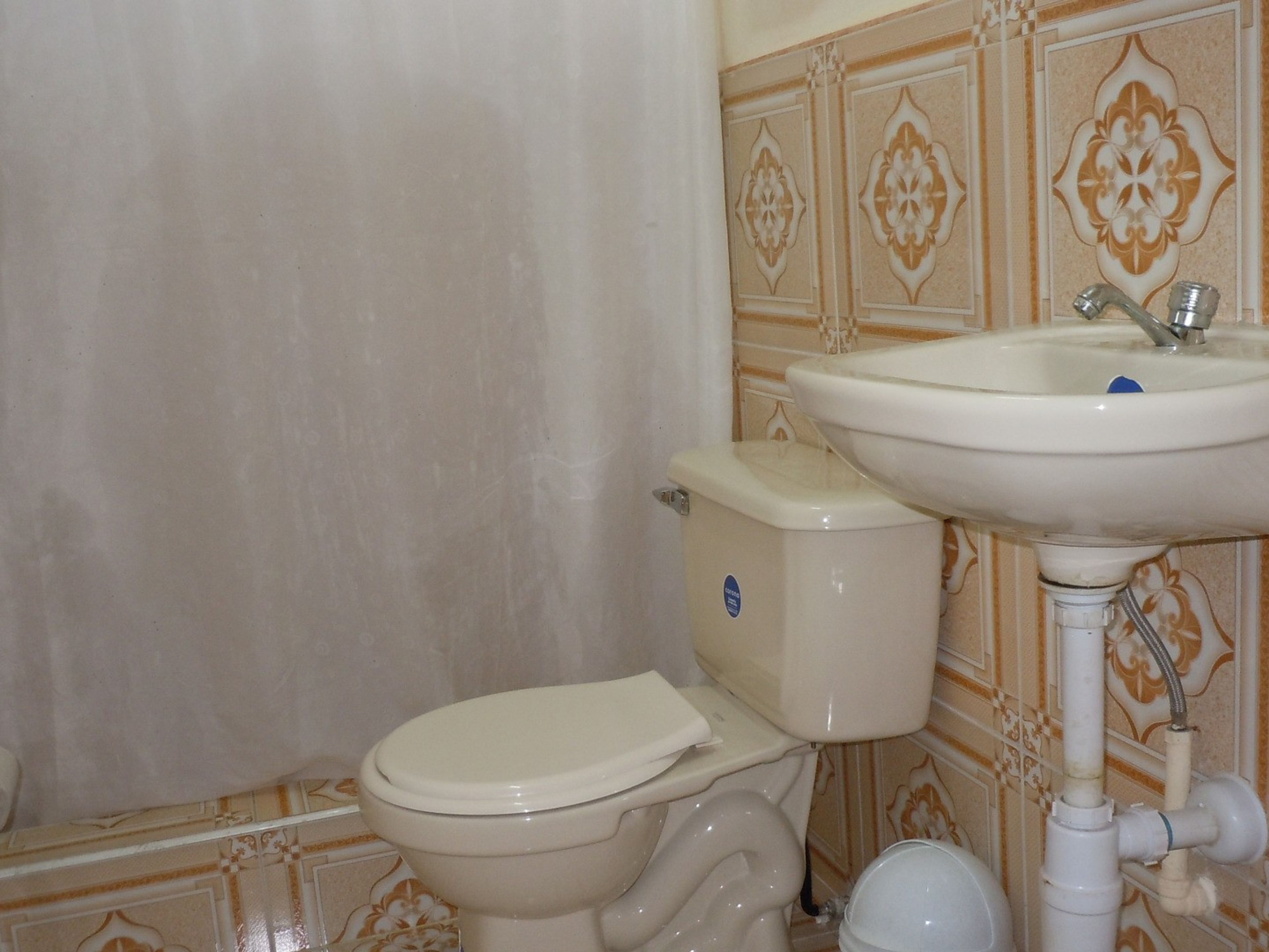 Casa La Ganga, CÉSPEDES No. 51Bathroom view