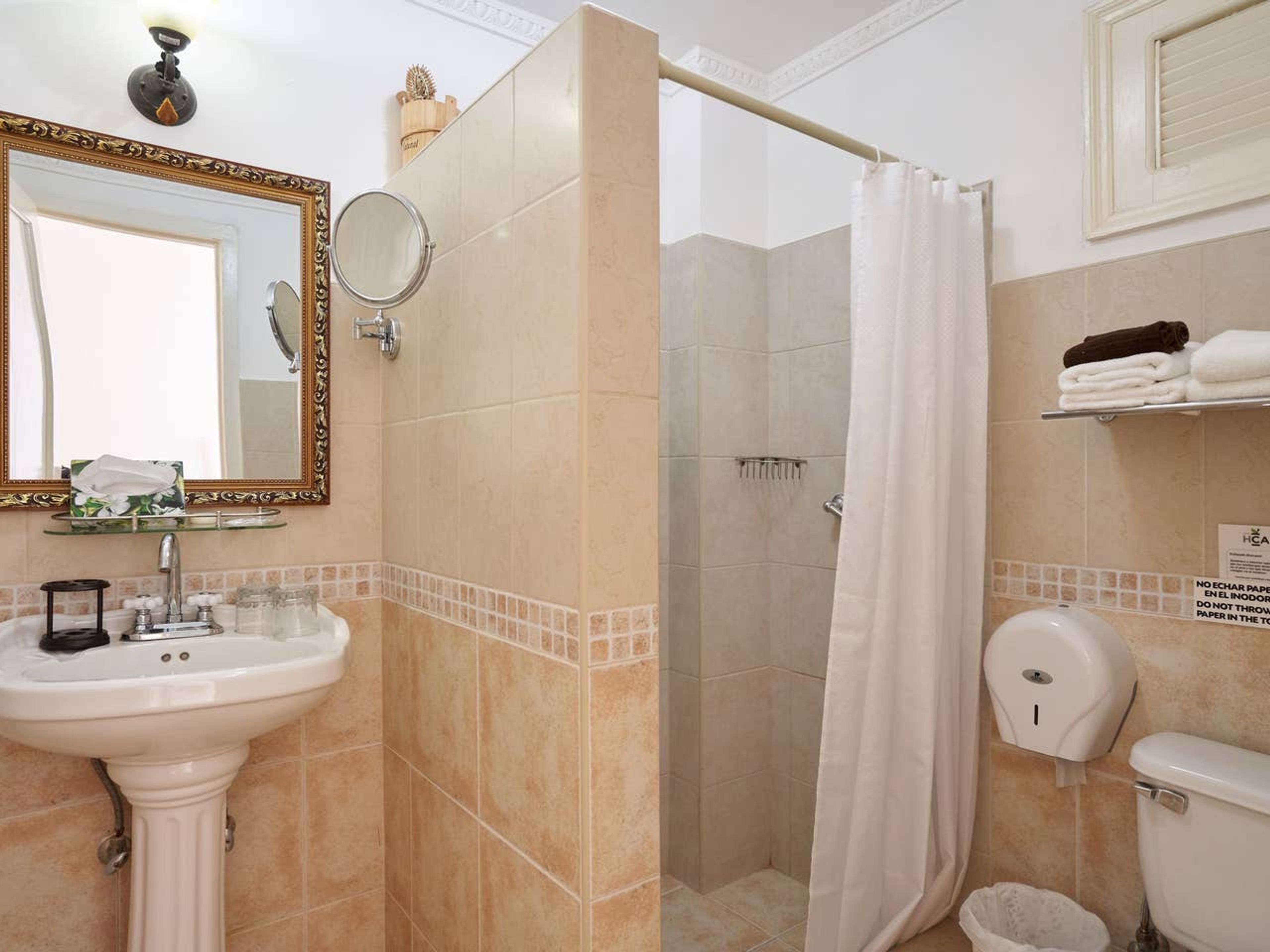 Hostal Calis Habana, CALLE 3ra, Nr. 54 - Bathroom´s details