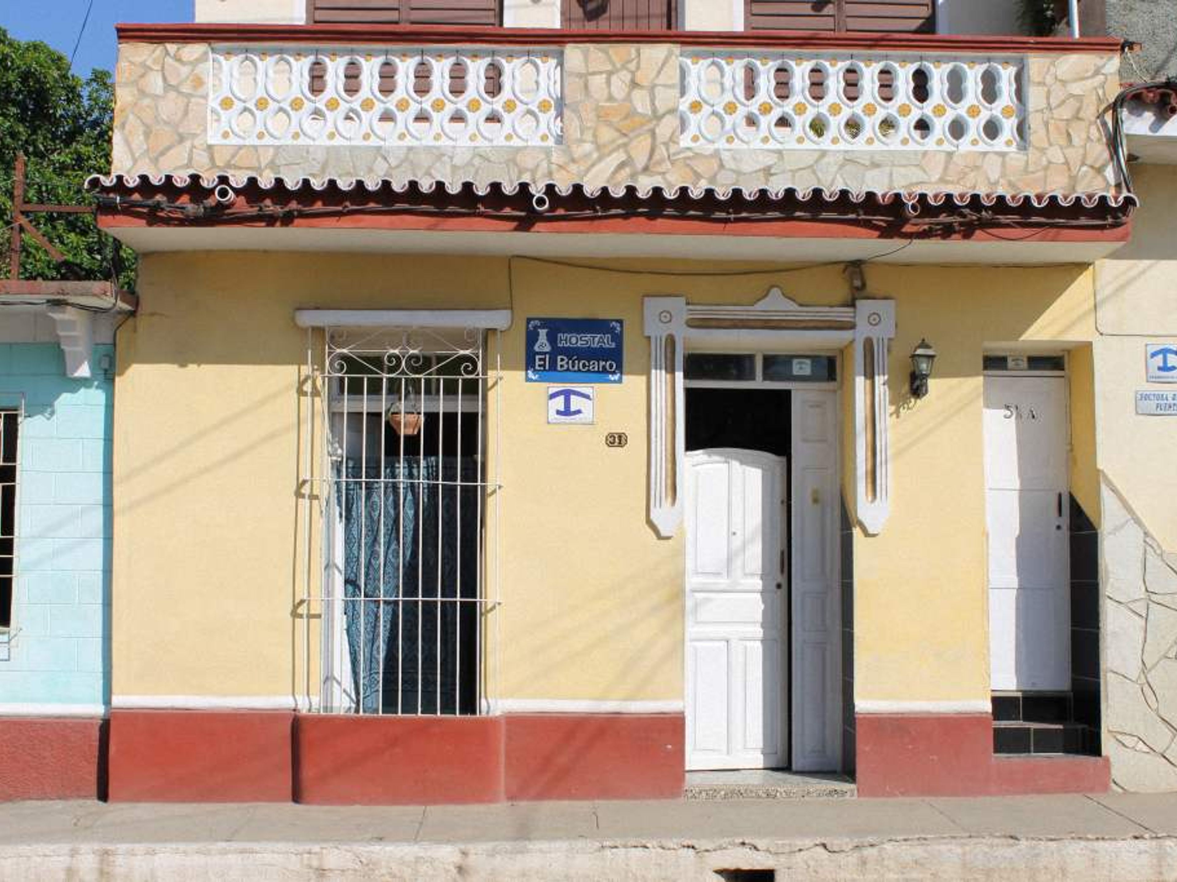 Hostal El Bucaro, CAMILO CIENFUEGOS (Santo Domingo), No. 31