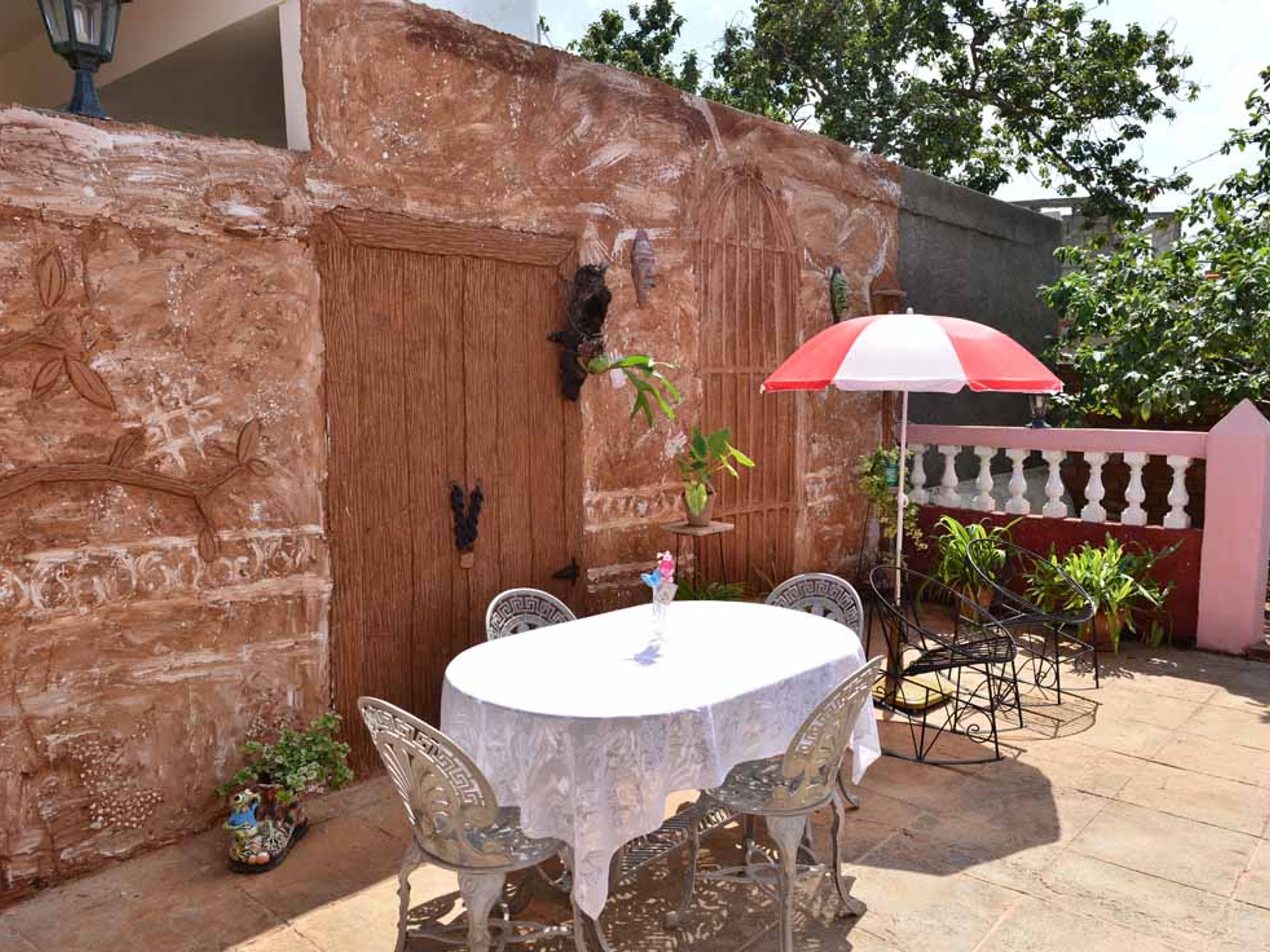 Hostal ALMAR Trinidad, CALLE A, No.13House's patio view