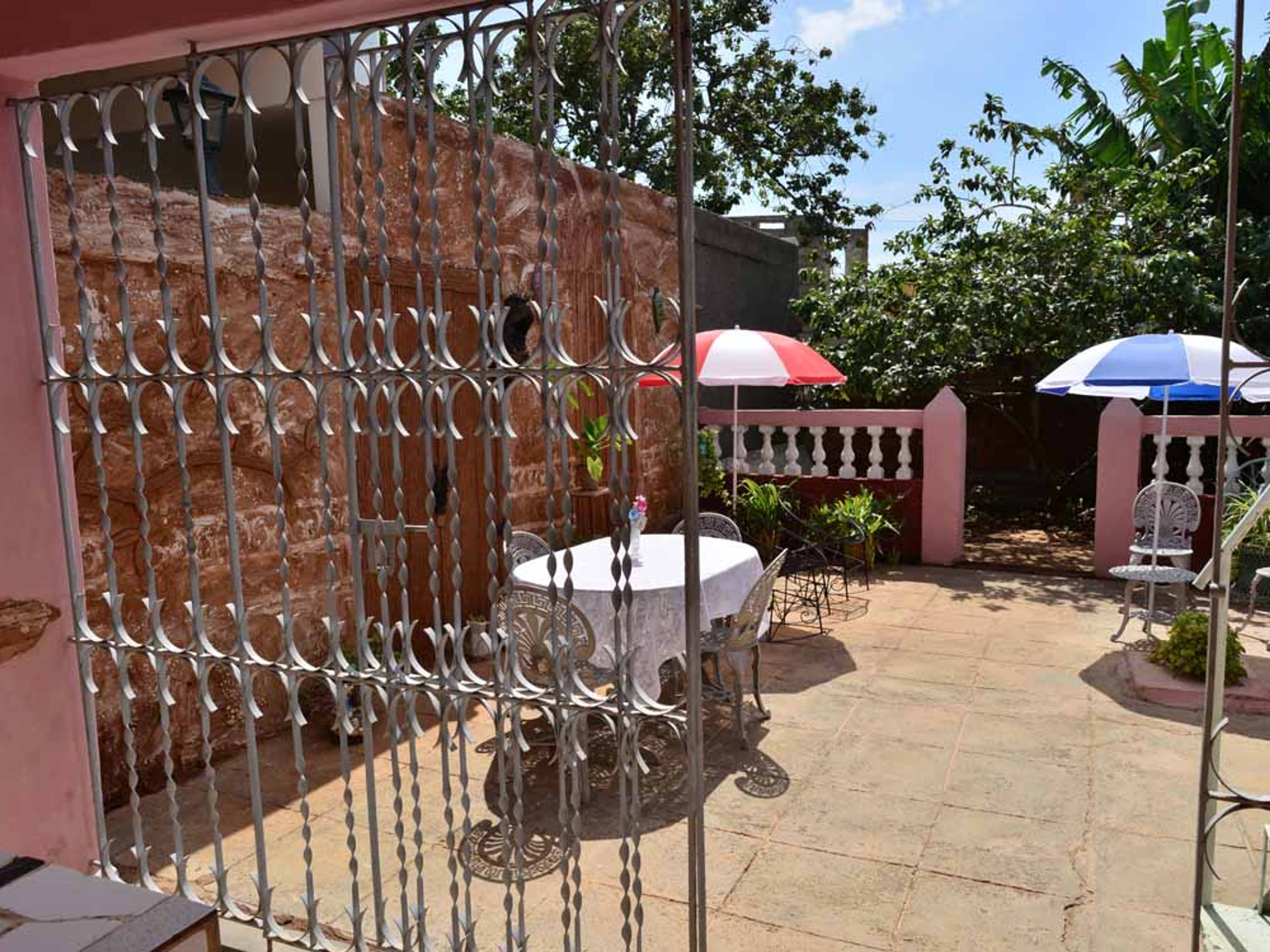 Hostal ALMAR Trinidad, CALLE A, No.13 - House's patio view