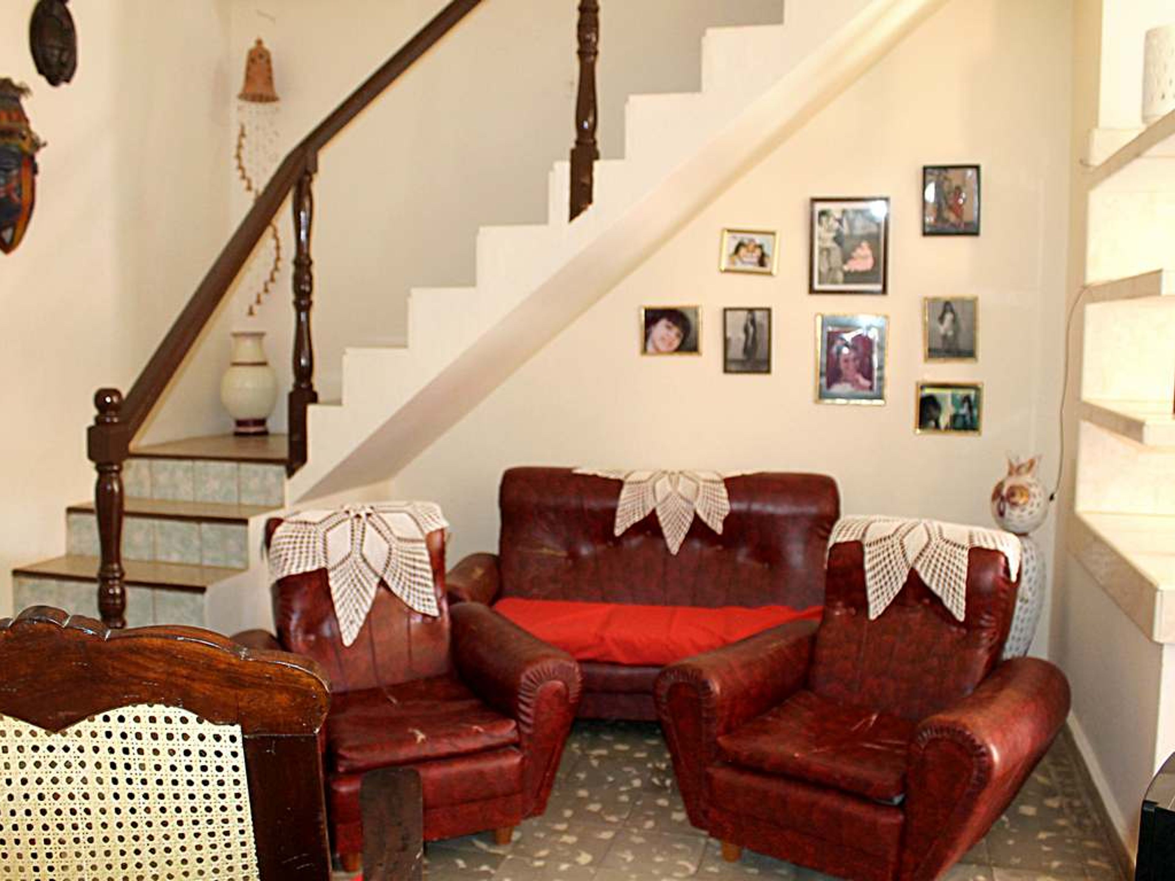 Hostal Lagunilla, CLEMENTE PEREIRA (Cruz Verde) No.111House's living room