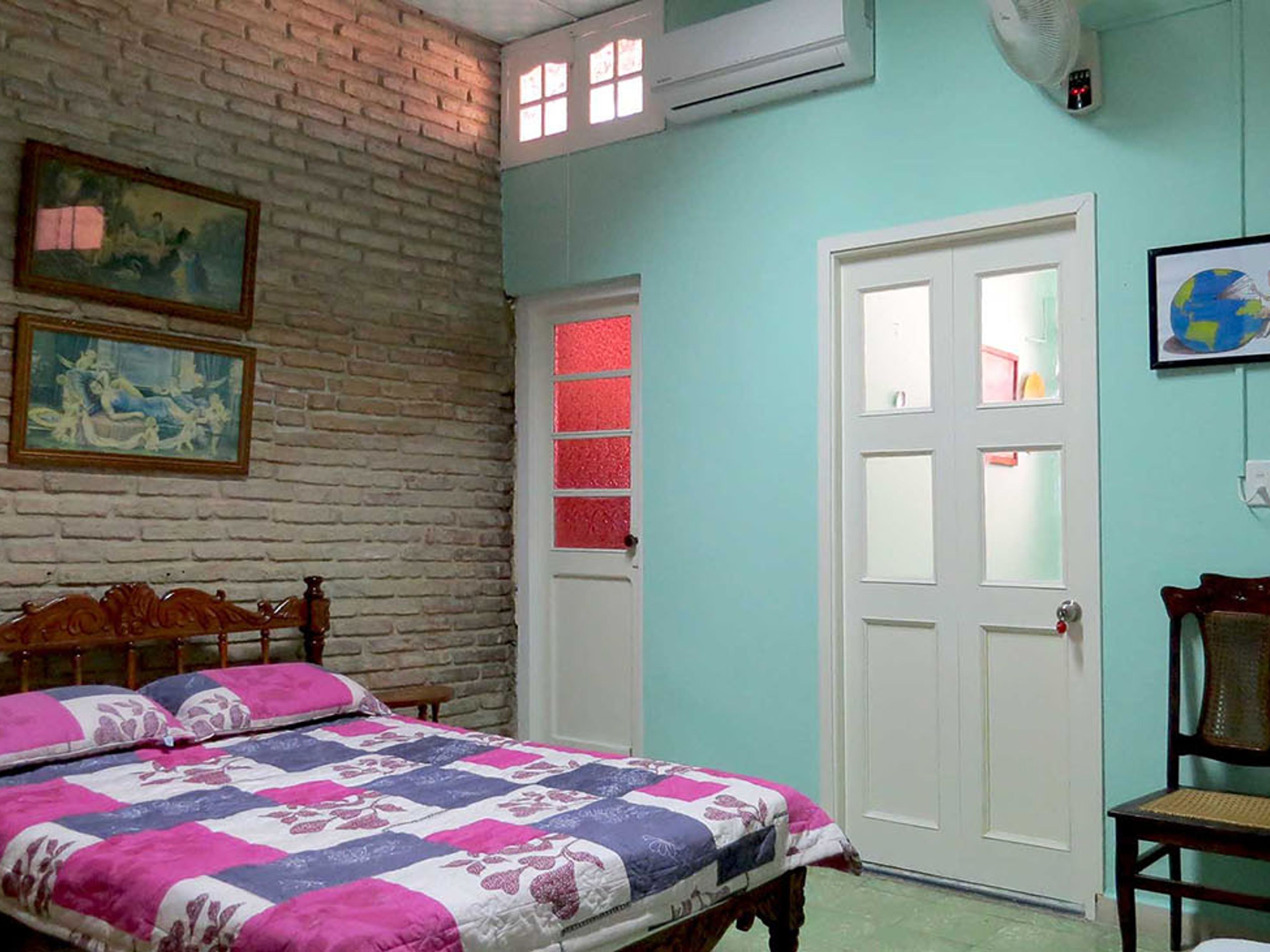 Martirena’s Hostal, CALLEJON DE LA PALMA, No. 20Standard room