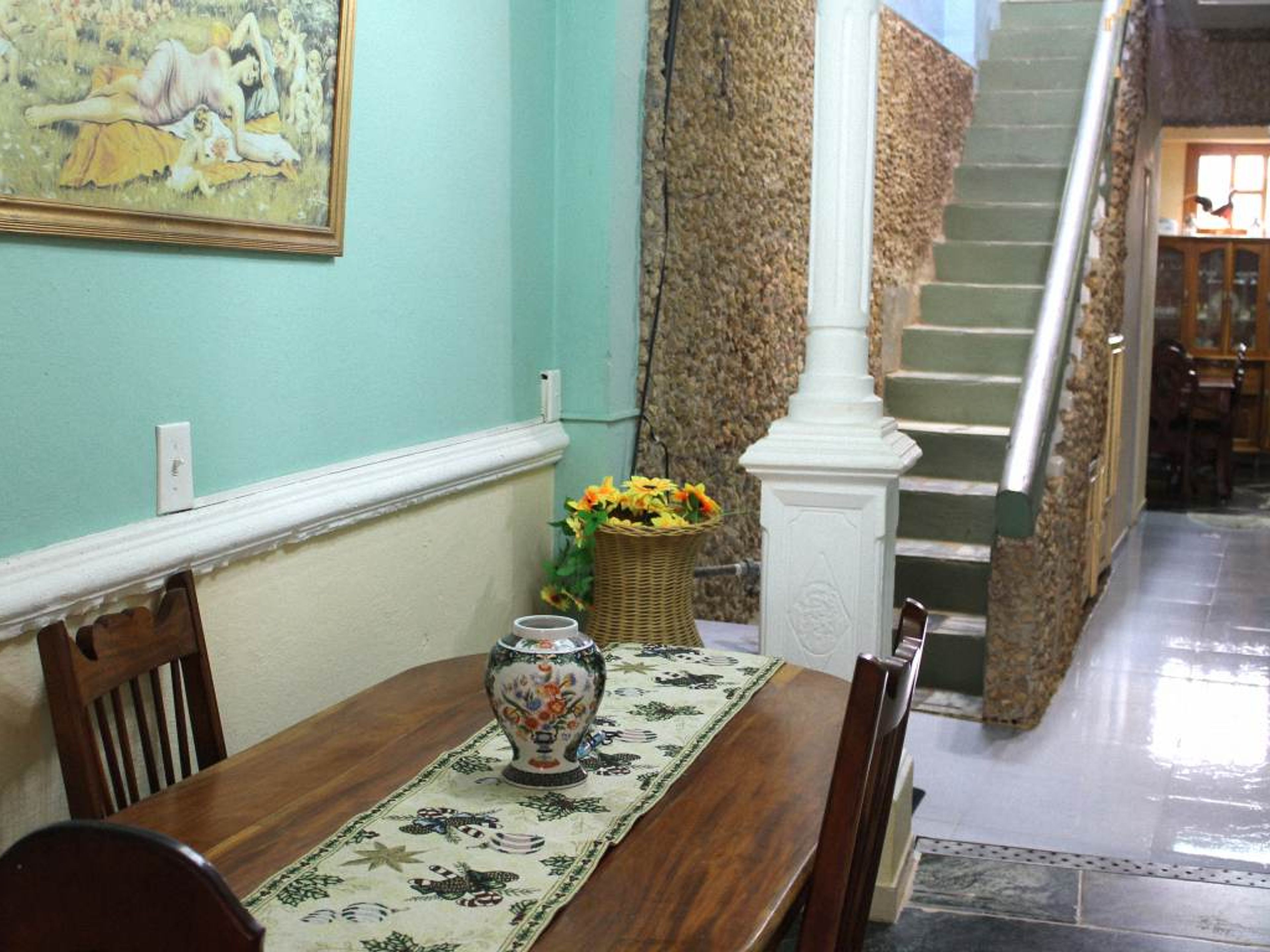 Hostal Tito y Vicky, MARIO GUERRA (San Cayetano), No. 177House's interior areas