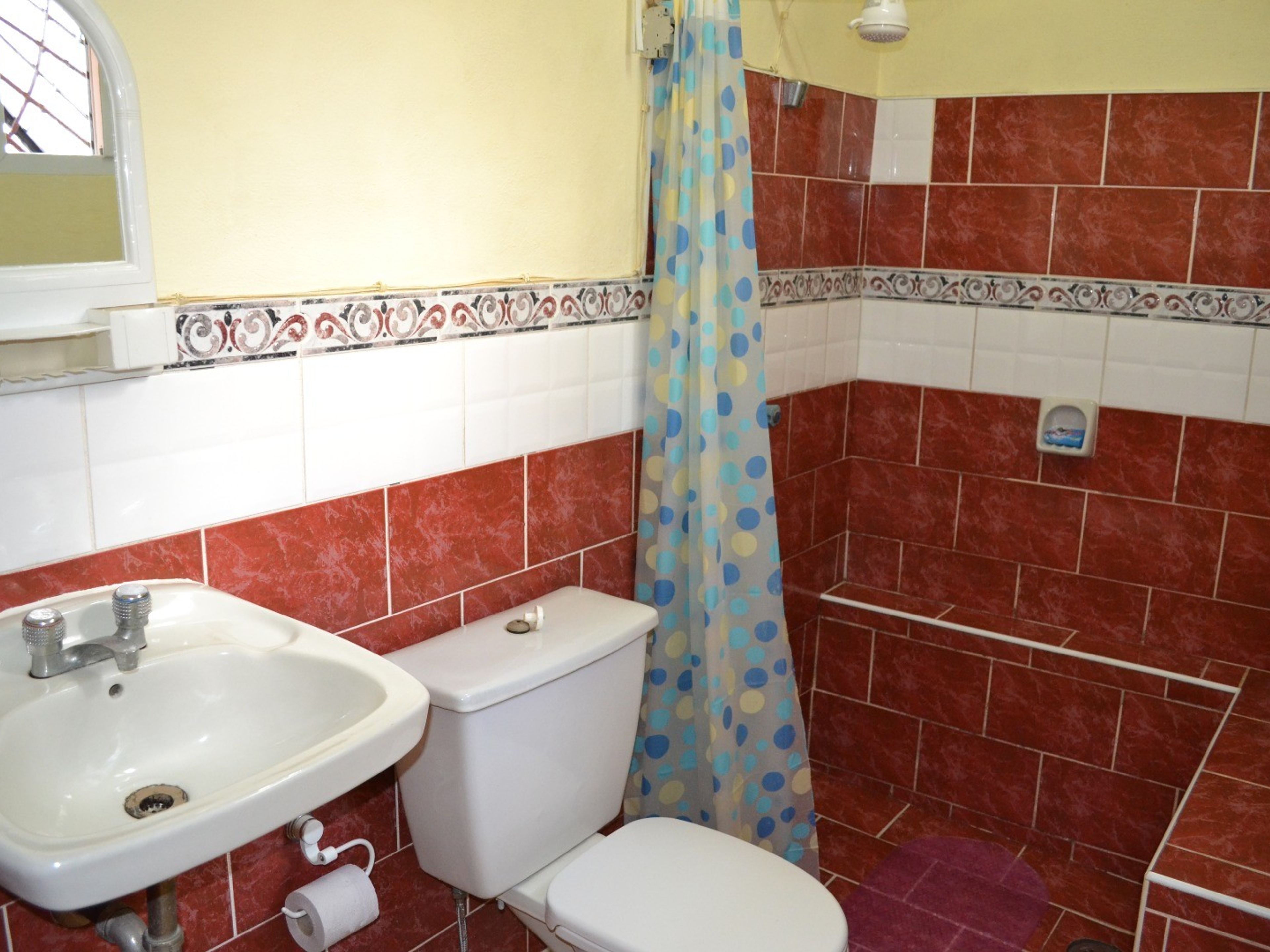 Casa Dalia y Juan, PICOTA, No. 6Bathroom view