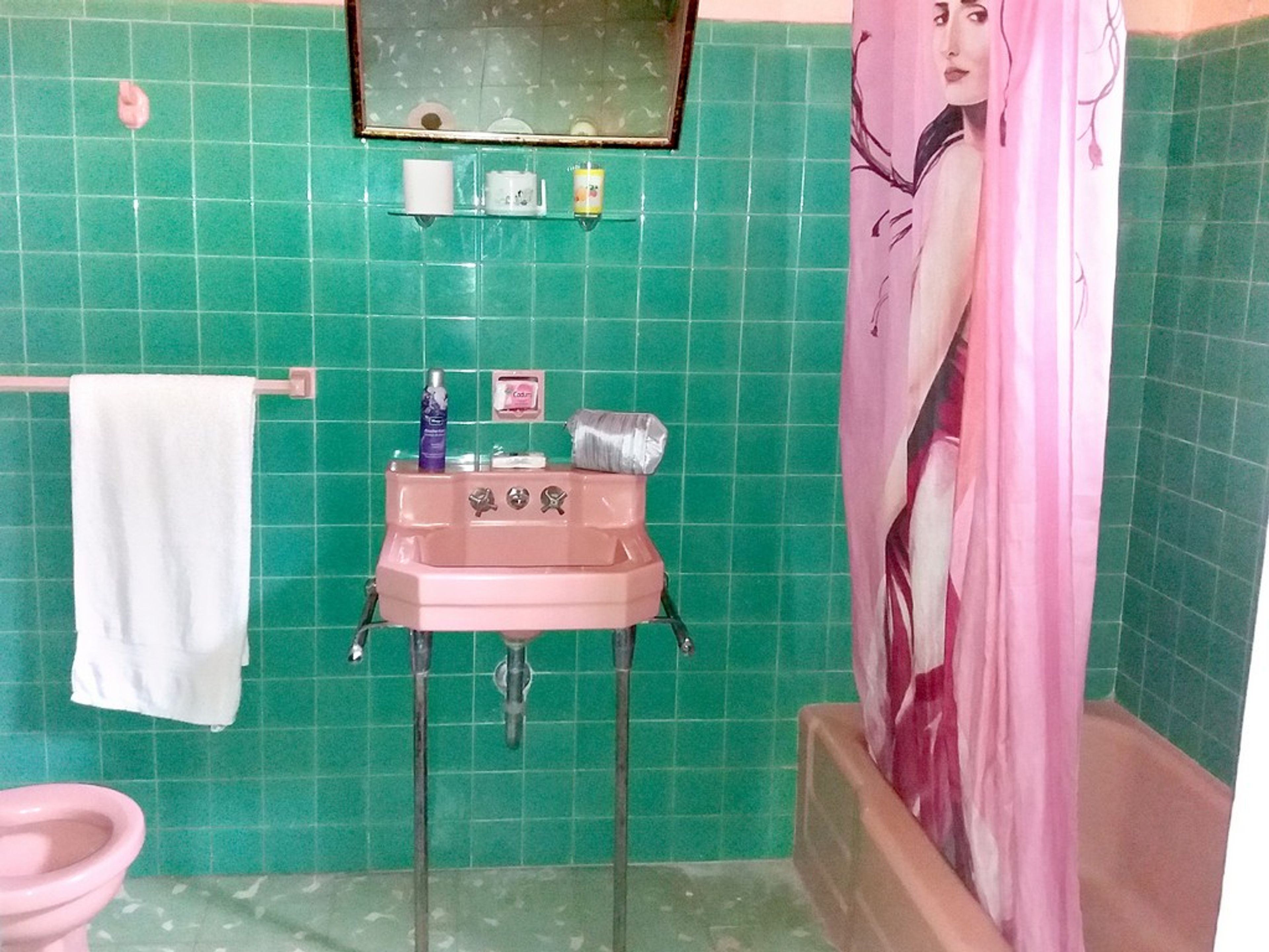 Hostal Damarys, REAL DEL JIGUE (Rubén Martinez Villena), No. 91Bathroom's 1 view