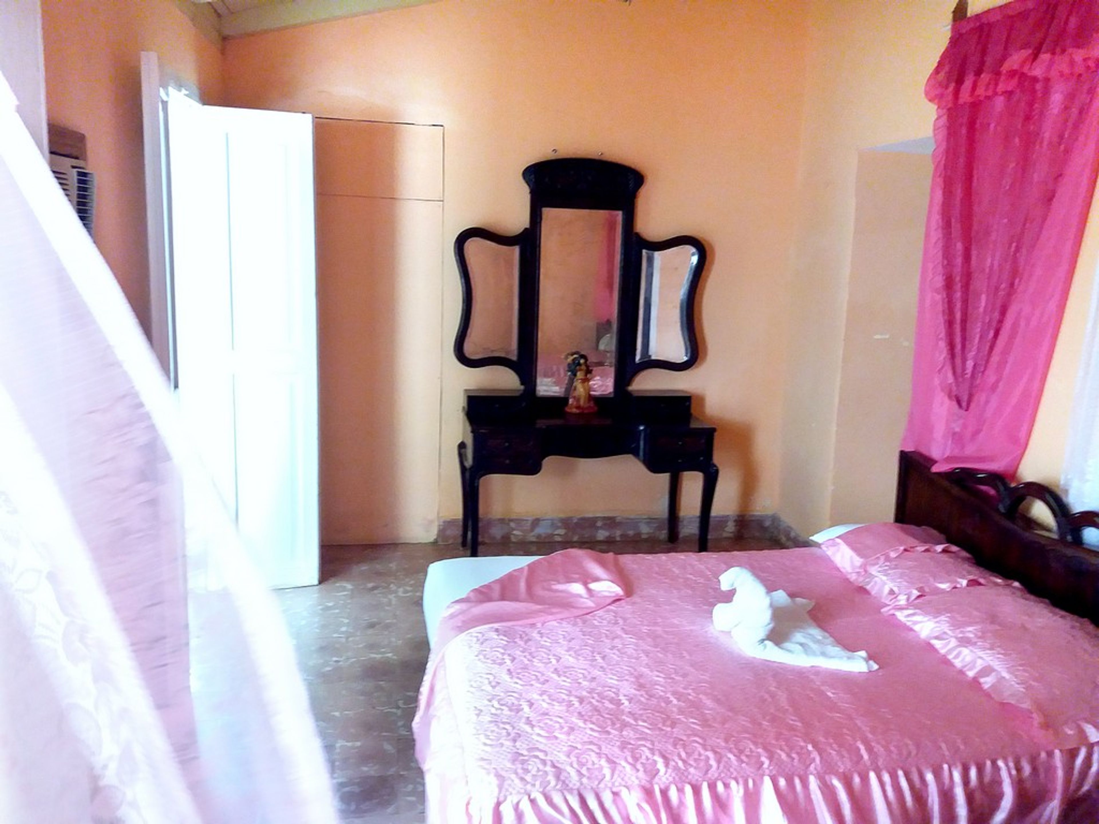 Hostal Damarys, REAL DEL JIGUE (Rubén Martinez Villena), No. 91Standard room 1