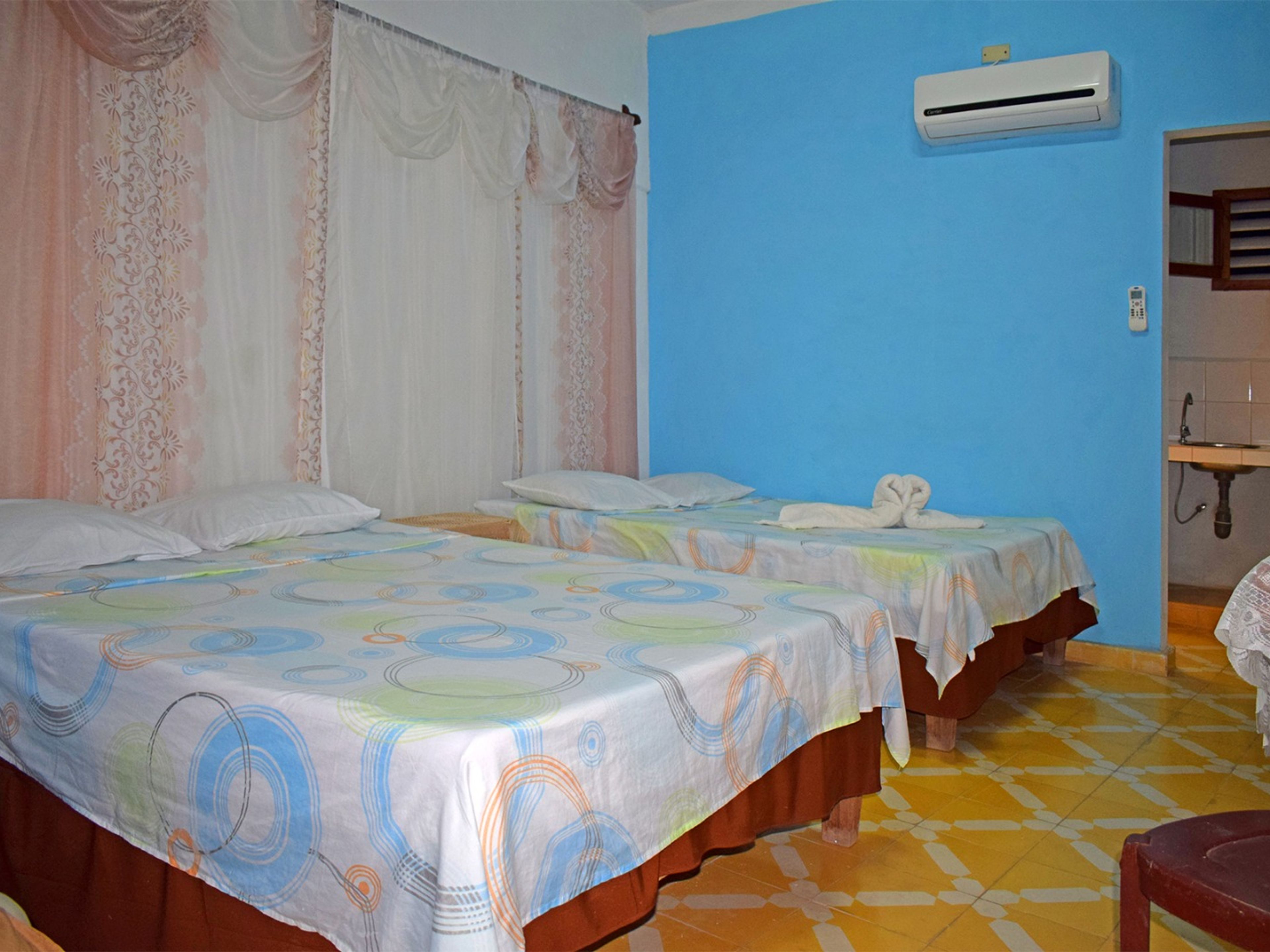 Hostal Yanara Fambyh, RESTOY FAJARDO (Luz), No. 30Standard room