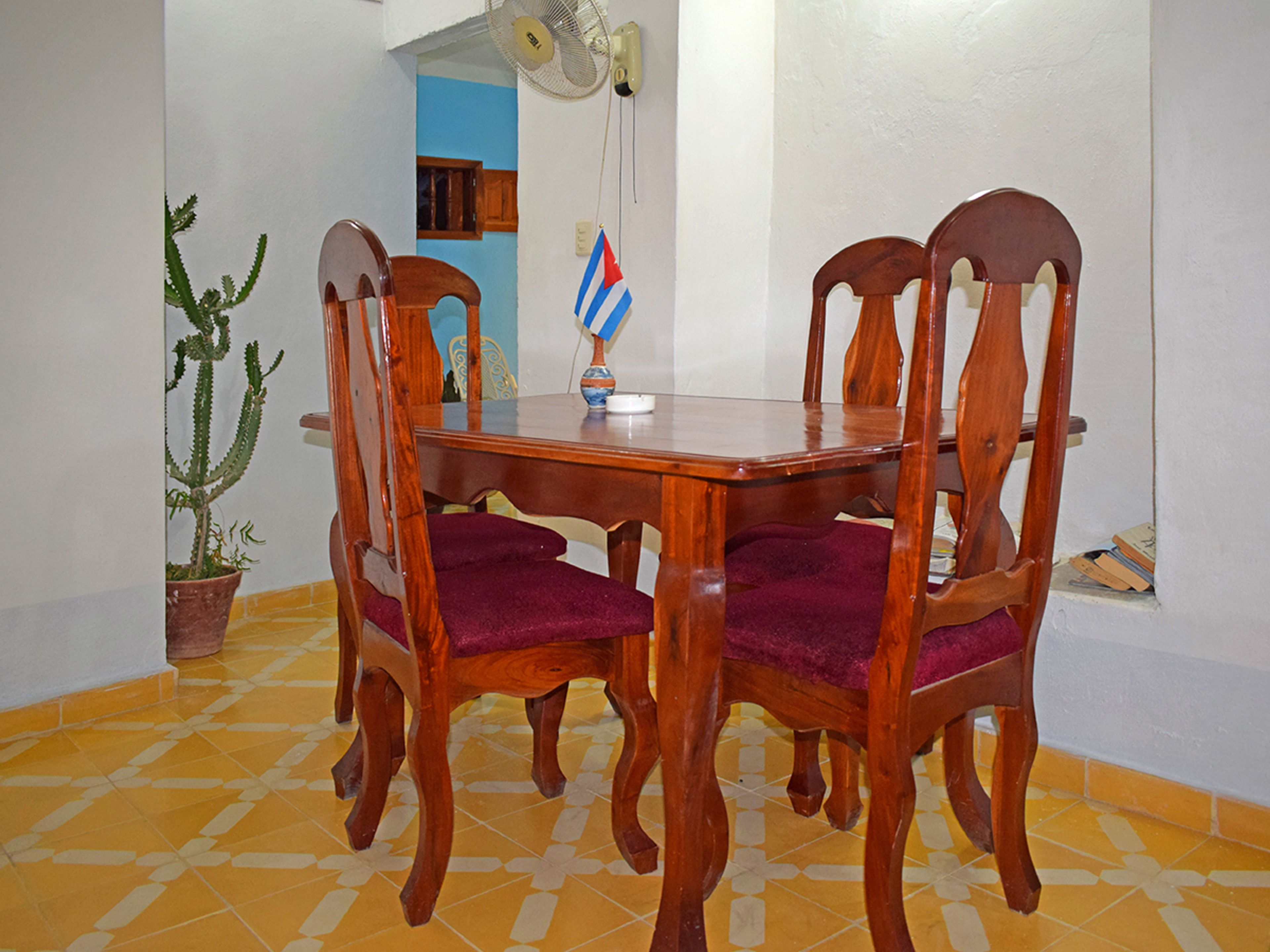 Hostal Yanara Fambyh, RESTOY FAJARDO (Luz), No. 30House´s dinning room