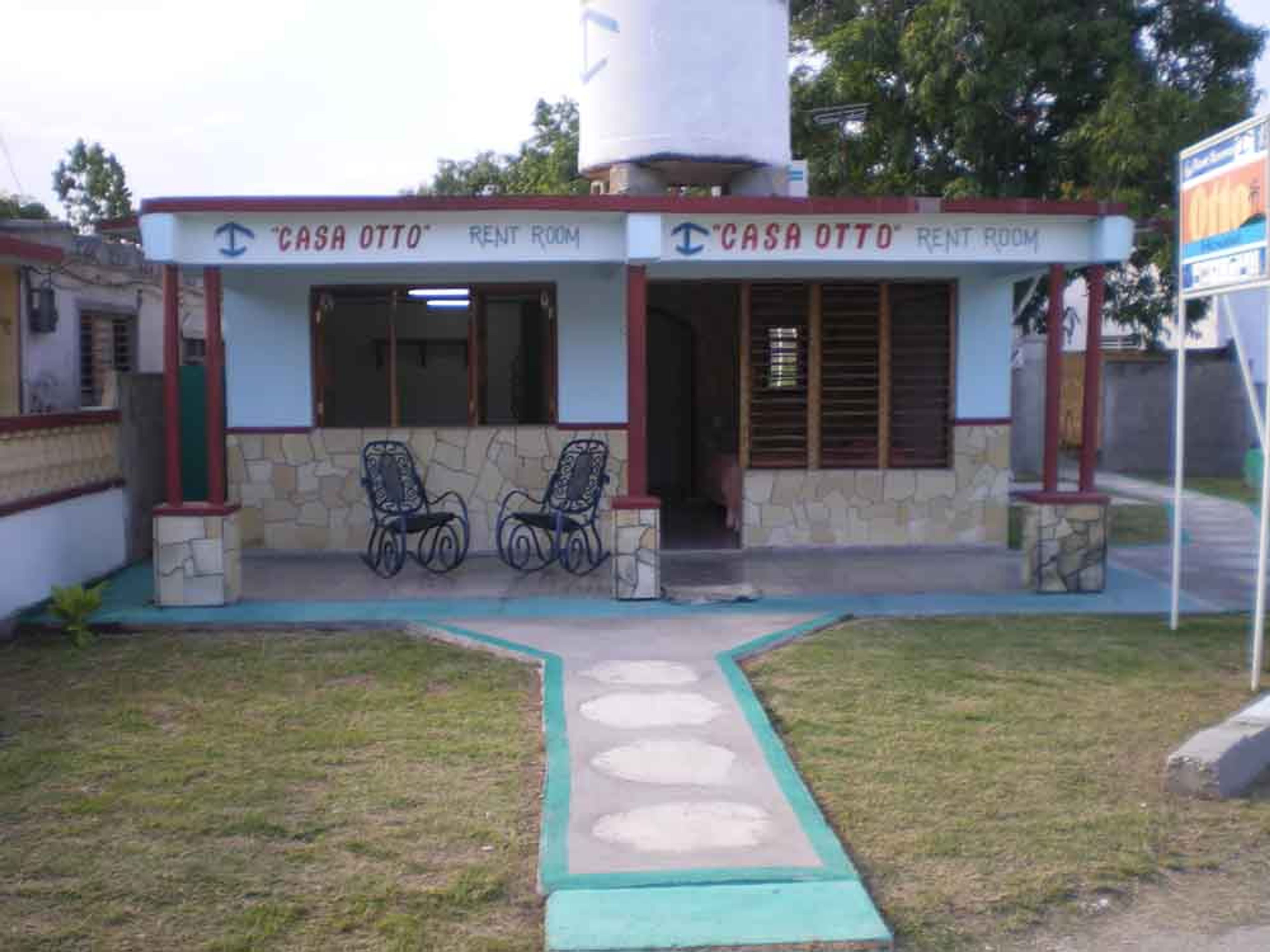 Casa OTTO, CALETÓN