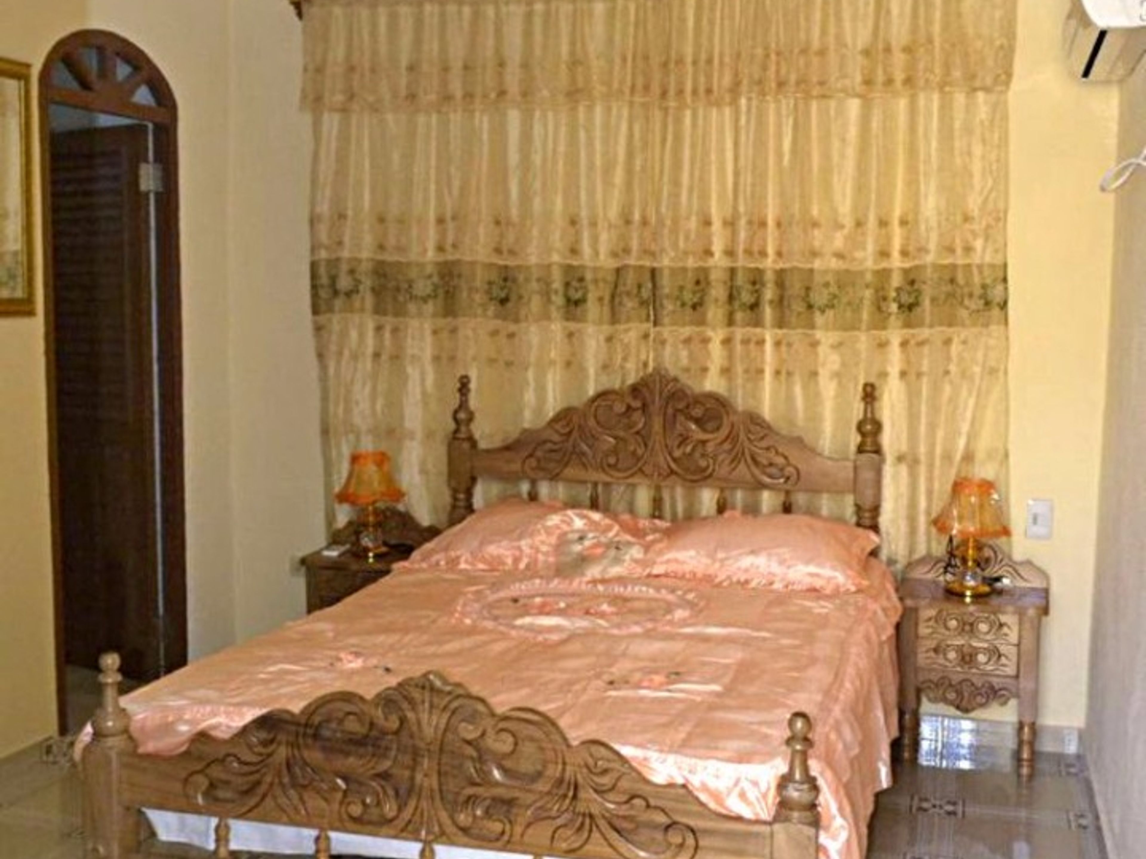 Hostal Trinidad María Guadalupe, ERNESTO VALDÉS MUÑOZ (Media Luna), No. 51Standard room 1