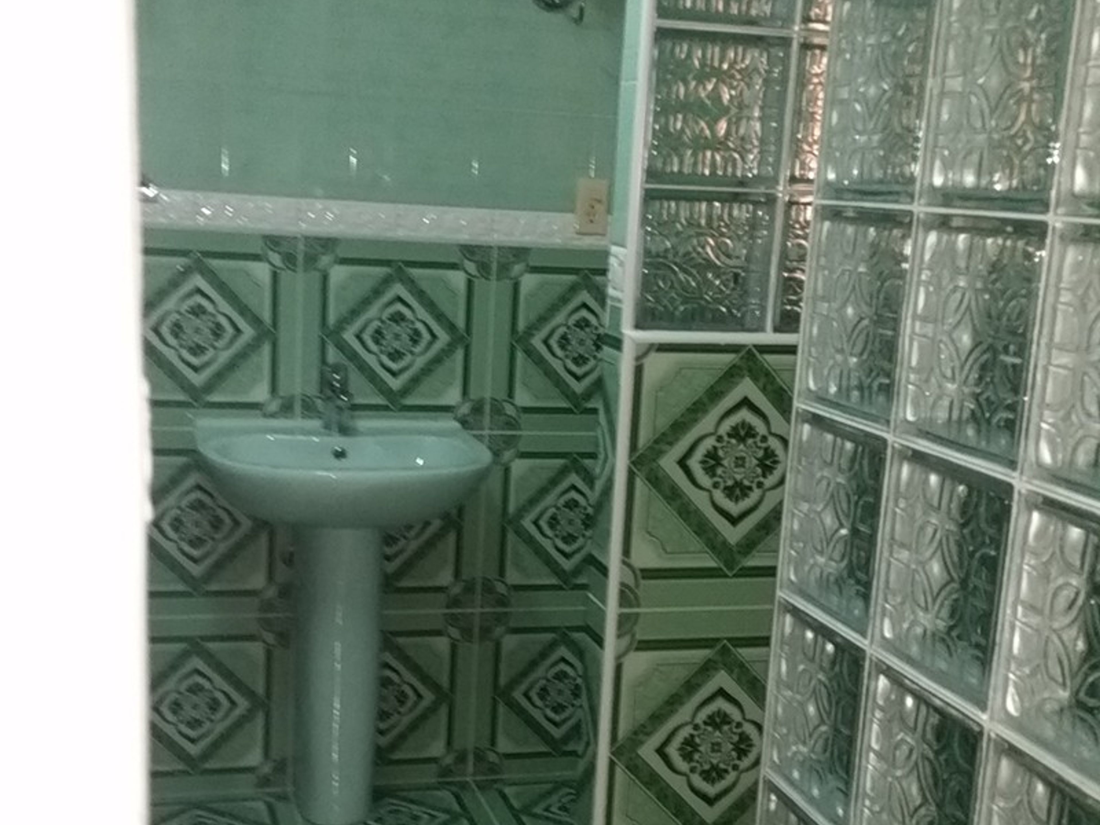 Hostal Los Cocos, CALLE 34, No. 126Bathroom's view