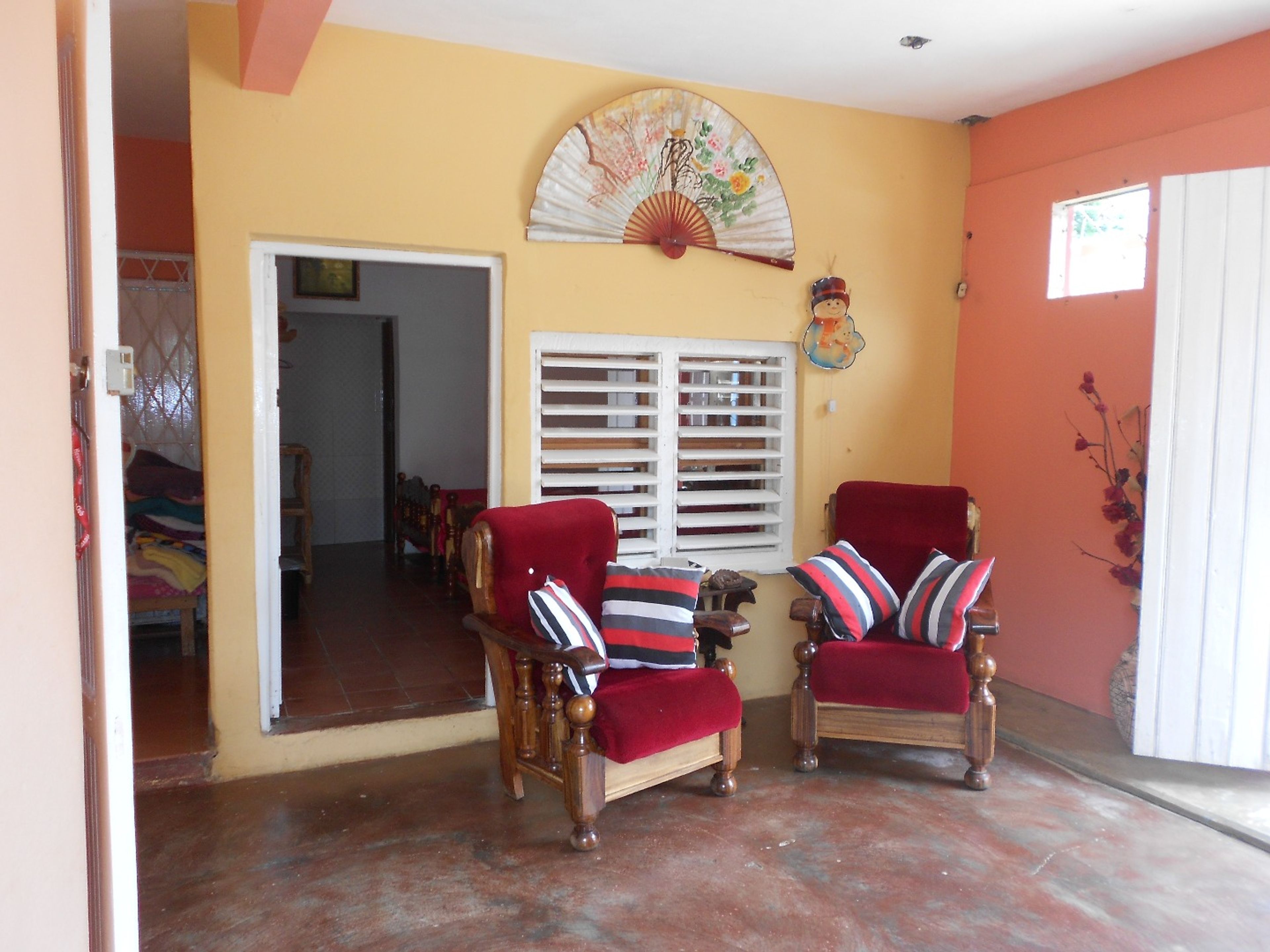 Дом Restaurant Yuri y Nino El Campesino, SALVADOR CISNEROS, No. 35House´s living room
