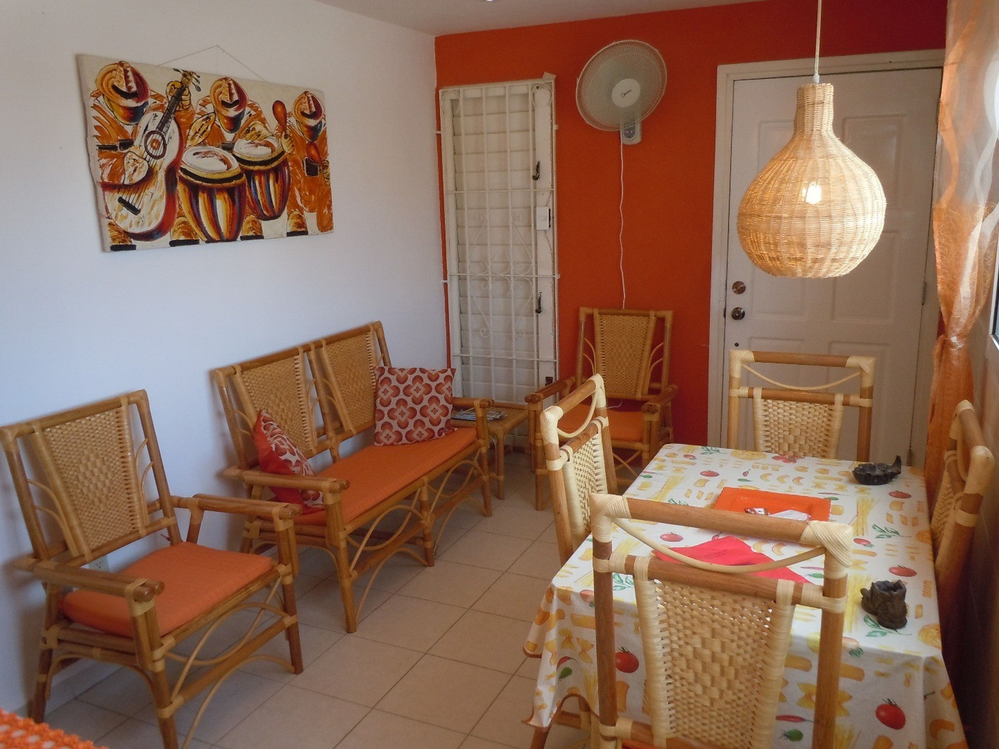 Casa Zúñiga, HABANA, No. 61Apartment's living-dinning room