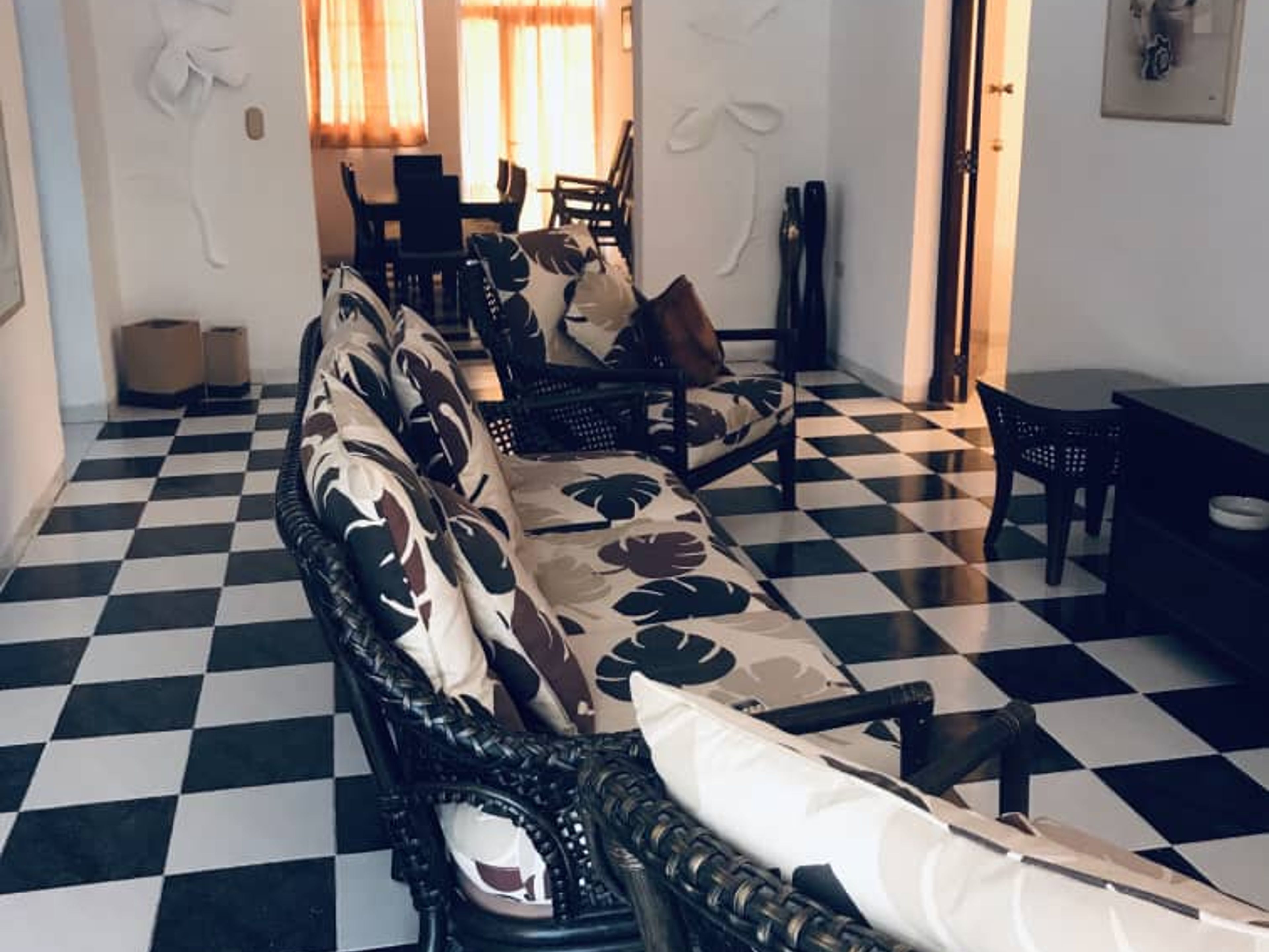 Villa Caracol, TARARÁ, No. 306House´s living-dining room