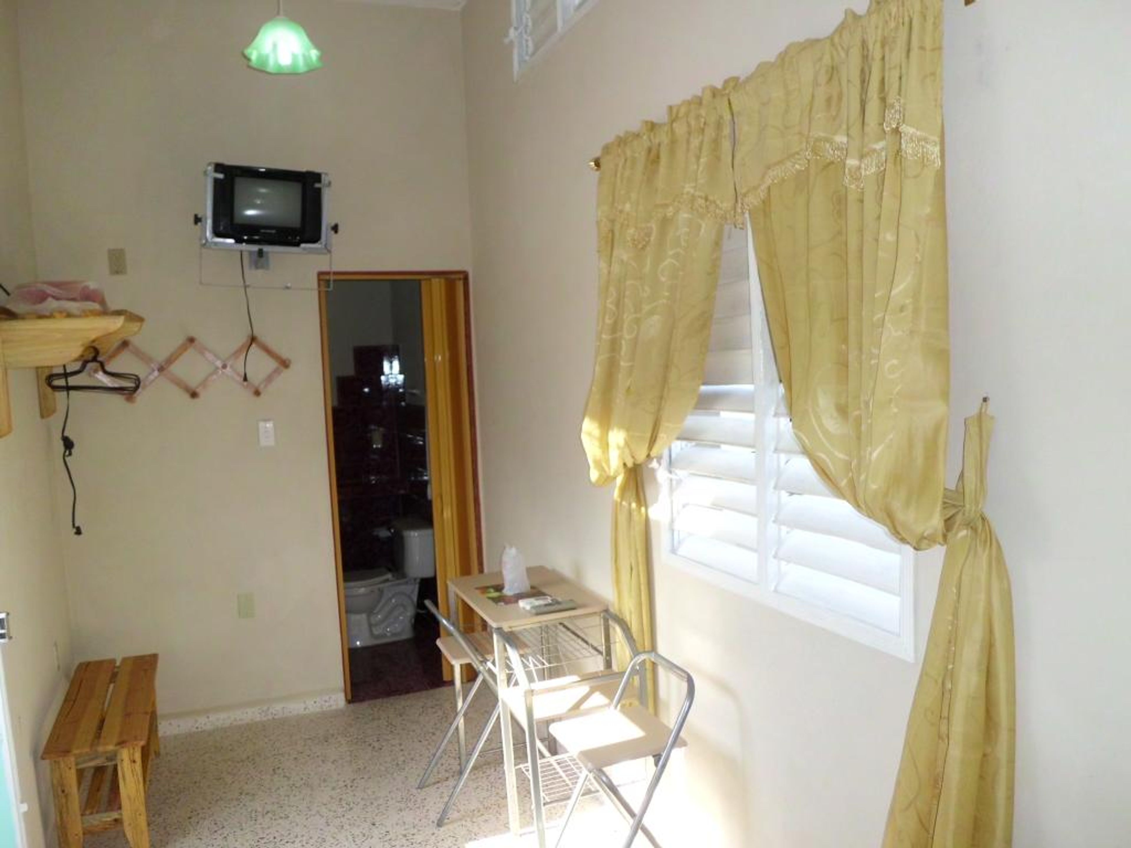 Hostal El Pilar, SAN ESTEBAN (Oscar Primelles), No.628Room's details