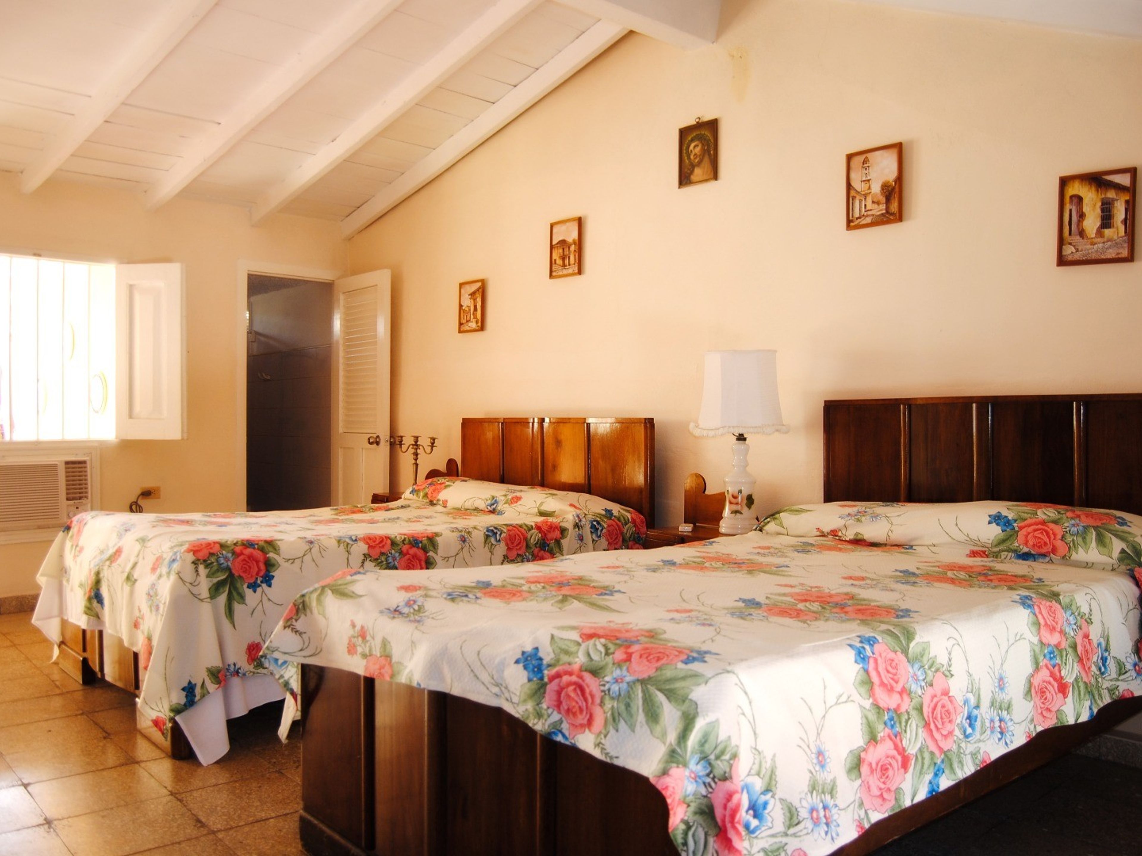 Hostal Bienestar, ANTONIO MACEO (Gutiérrez), No. 554Superior room