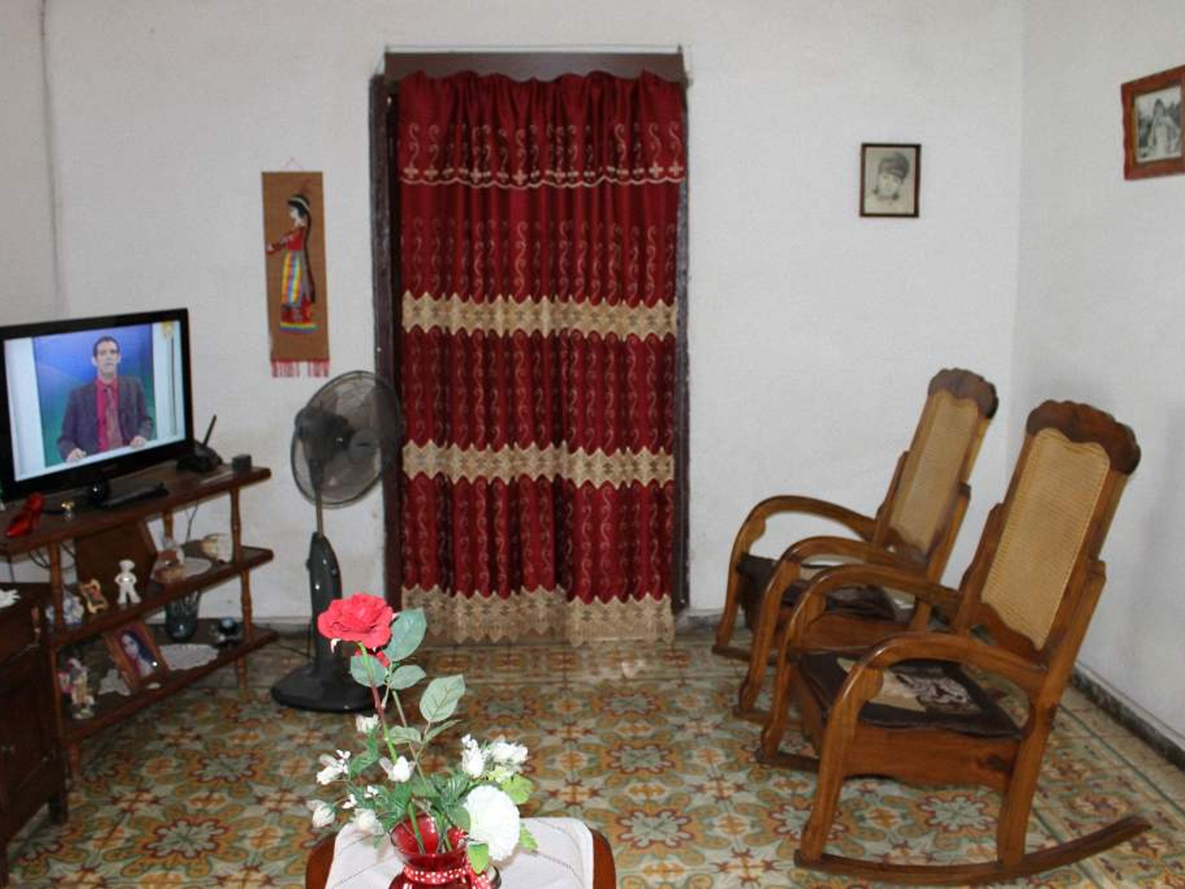 Hostal Riselda, FRANCISCO J. ZERQUERA (Rosario), No. 261House living room