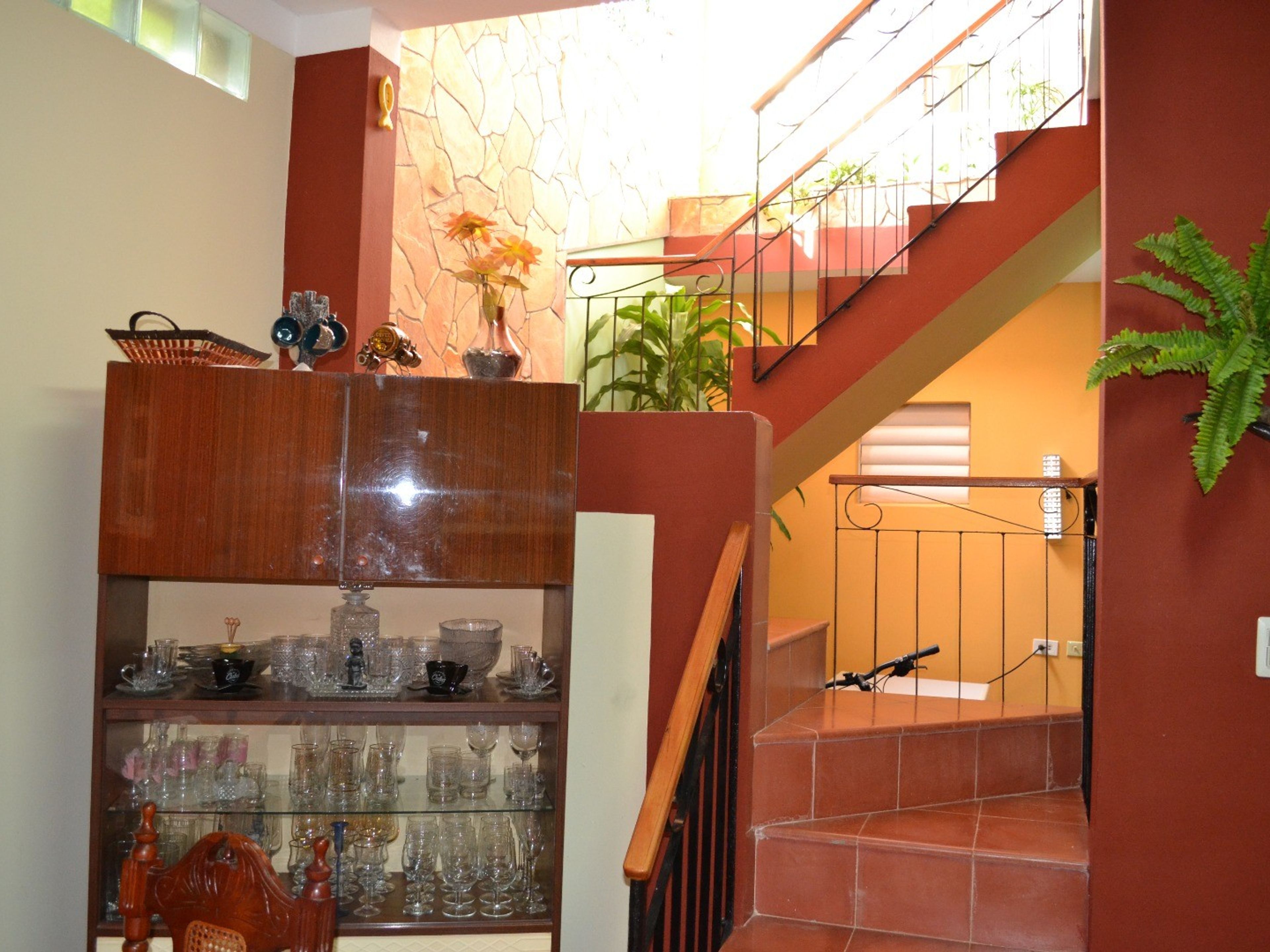 Hostal La Zoyla, ANTONIO MACEO (Gutiérrez), No. 389 - House's details