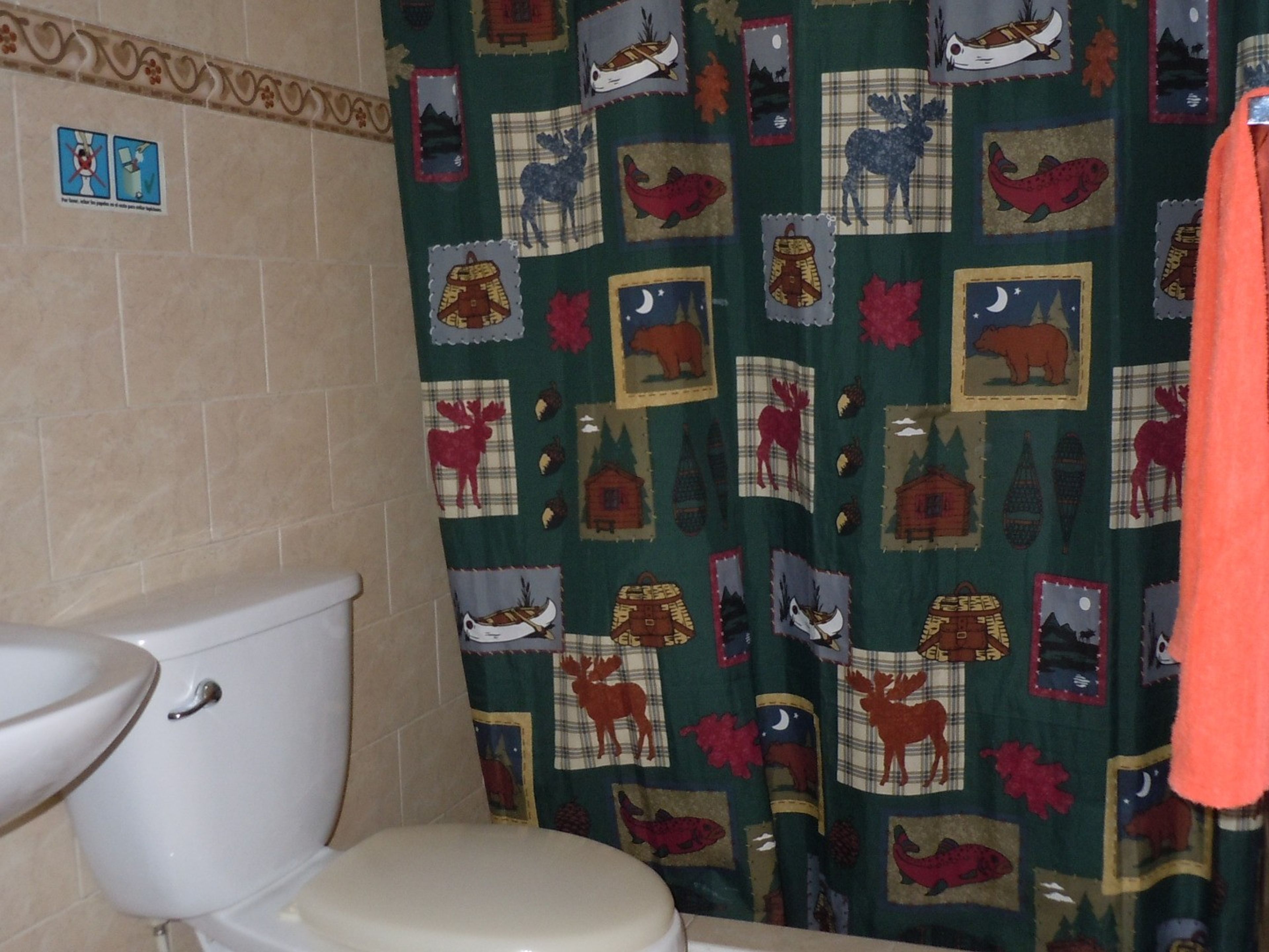 Hostal Margarita y Arocha, FRANCISCO J. ZERQUERA (Rosario), No. 207Bathroom's view