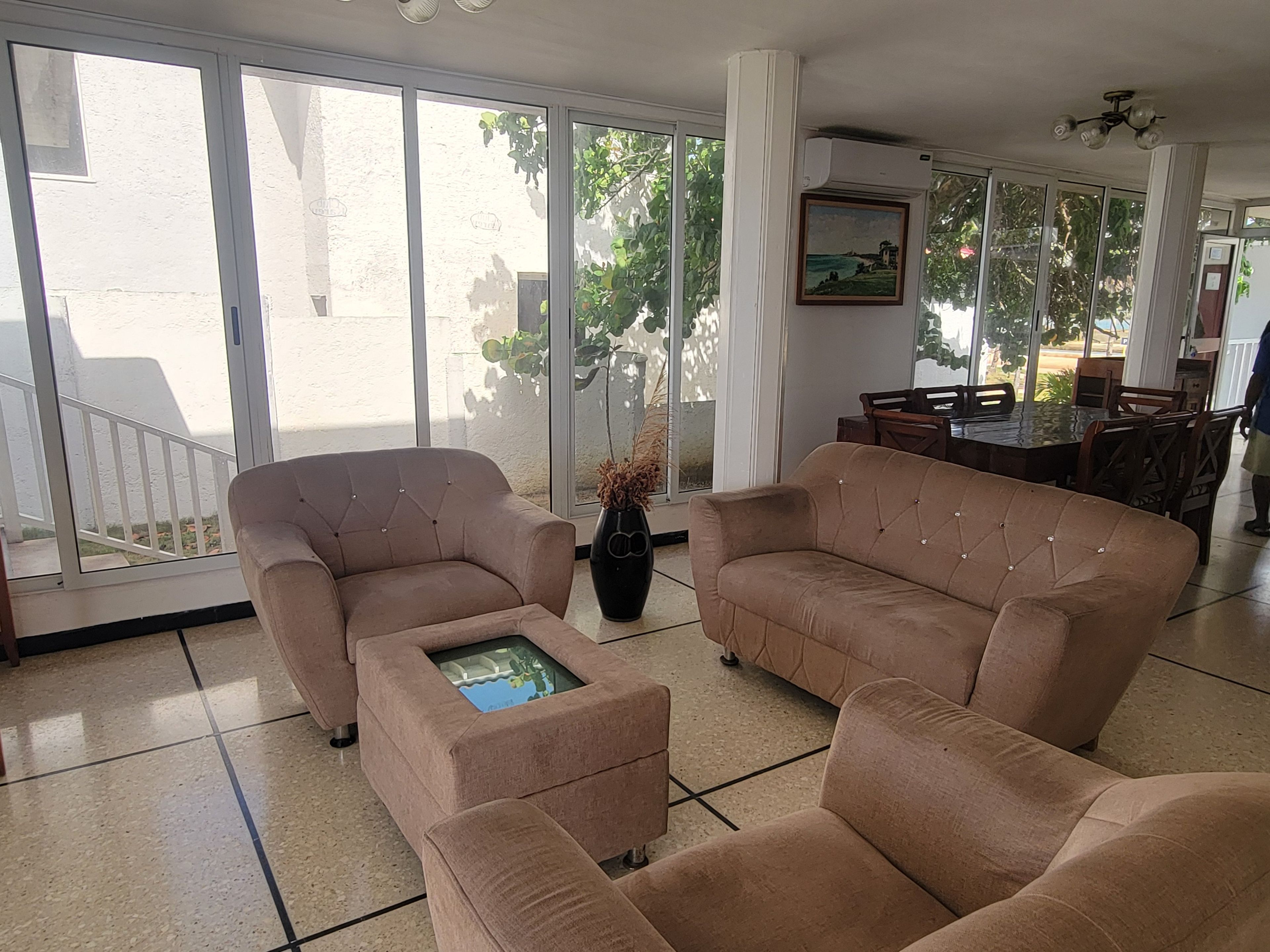 Casa 5 Club Karey, Avenida Kawama