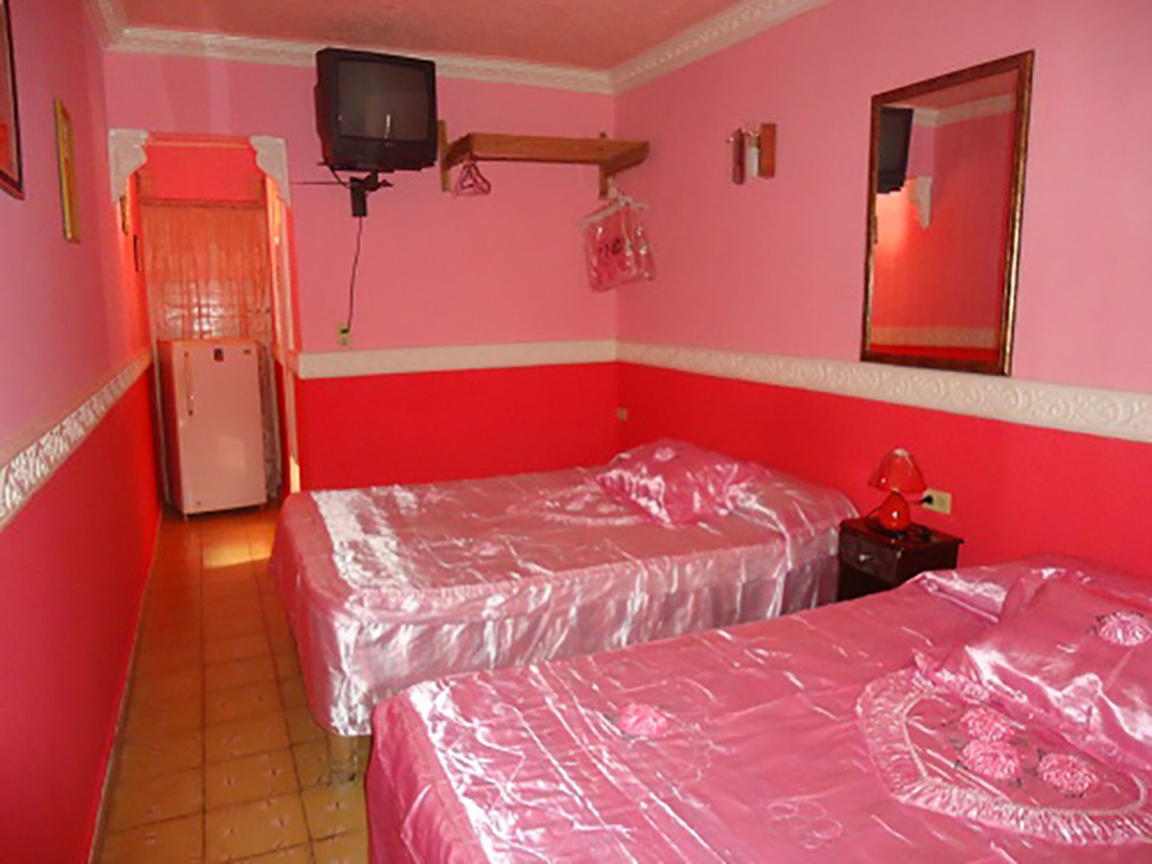 Hostal Lozano´s, MIGUEL CALZADA (Borrell), No.64Standard room 1