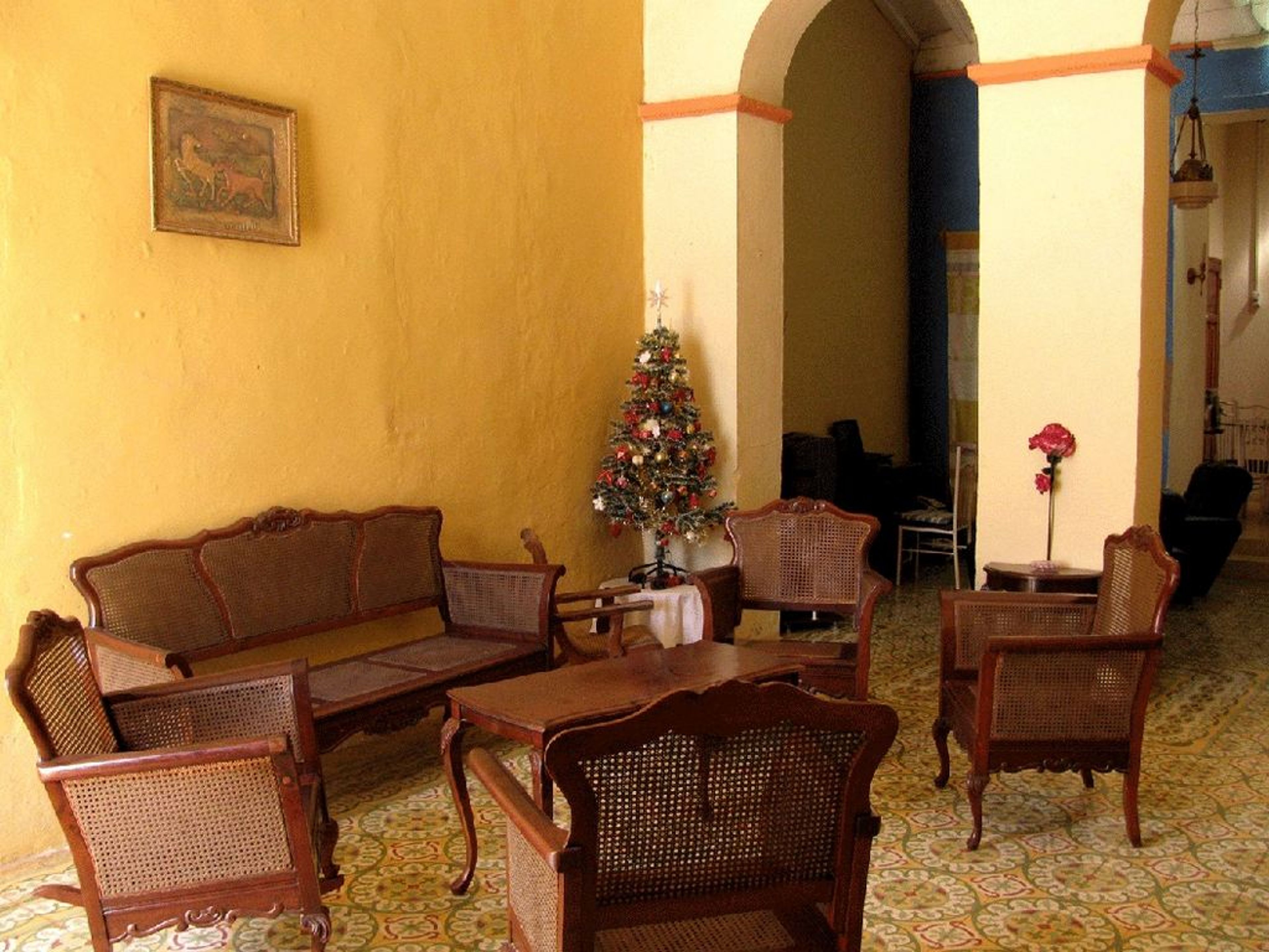 Casa Doña Barbara, JESÚS MENÉNDEZ (Alameda), No. 94House's living room