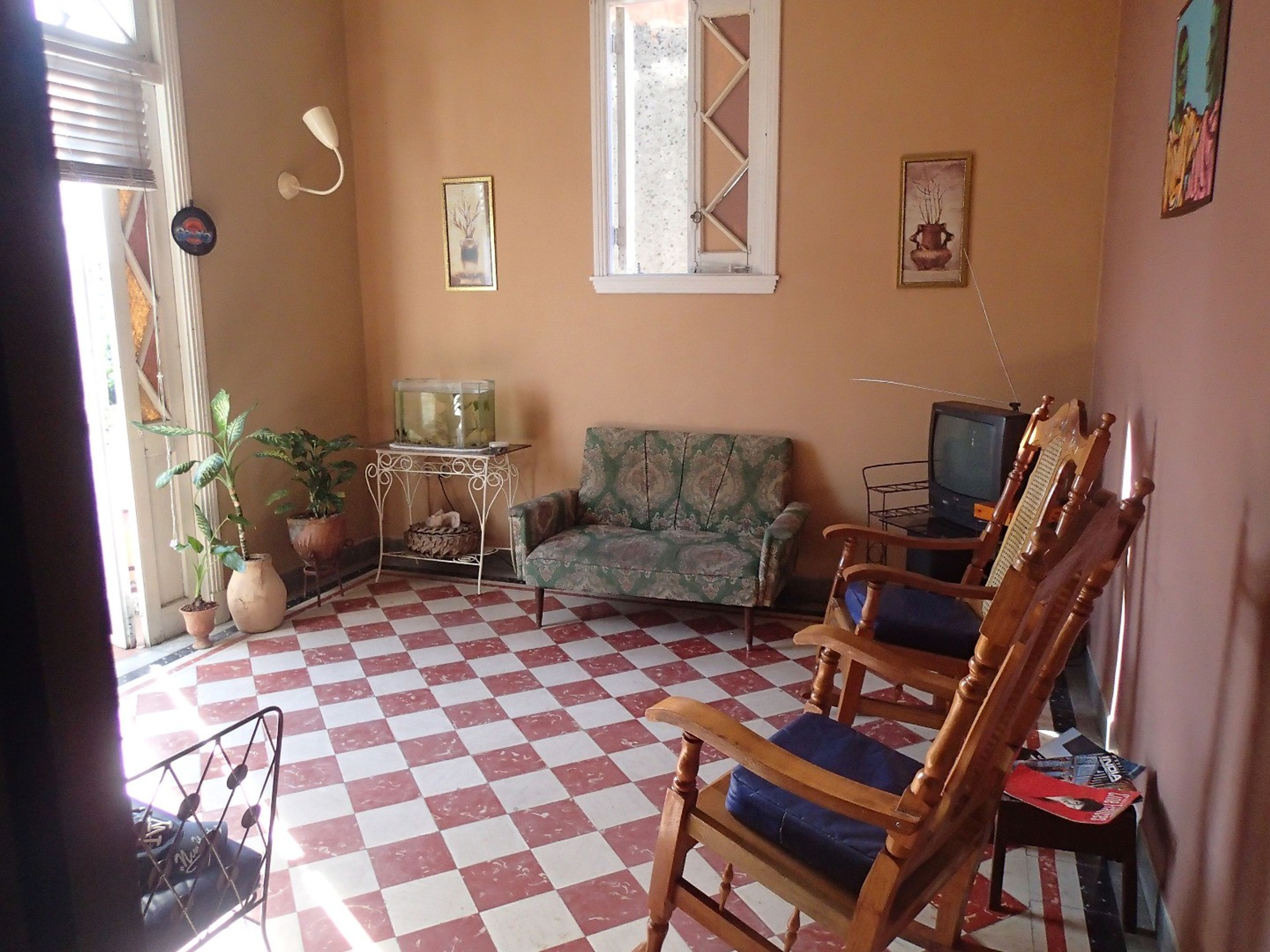 Дом Abel, CALLE 18, 2do piso, e/ 19 y 23, Vedado, La Habana, Cuba.Apartment's living room