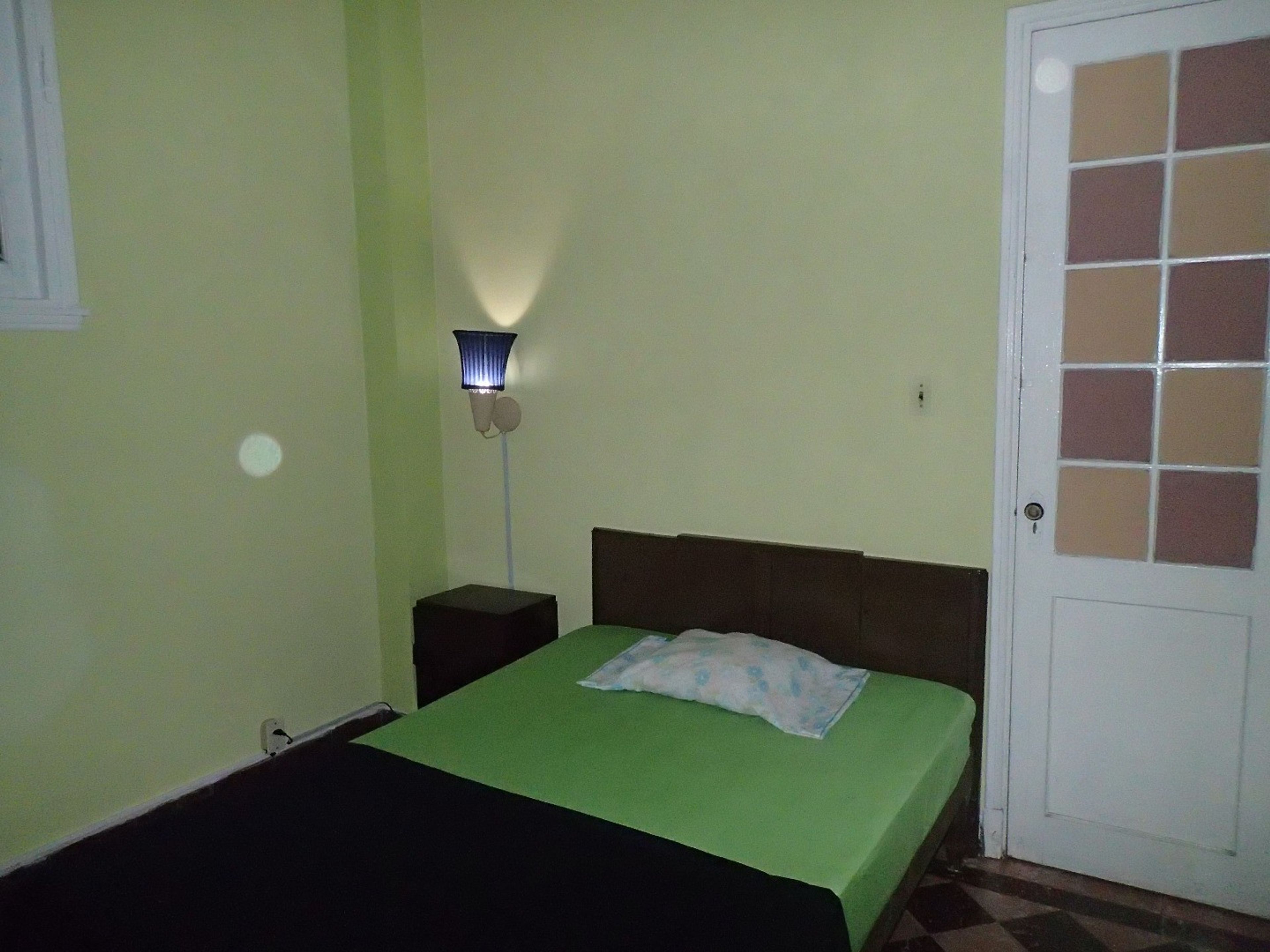 Дом Abel, CALLE 18, 2do piso, e/ 19 y 23, Vedado, La Habana, Cuba.